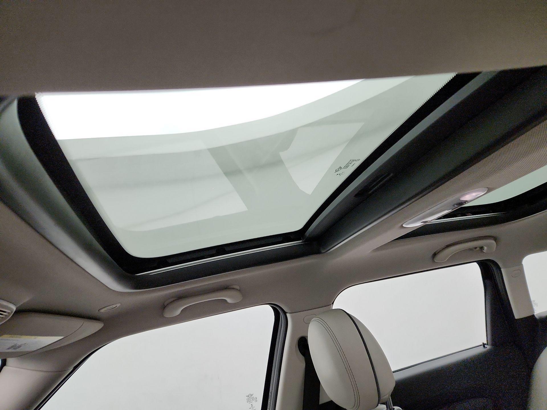 Thumbnail: 2016 MINI Cooper Clubman - 20