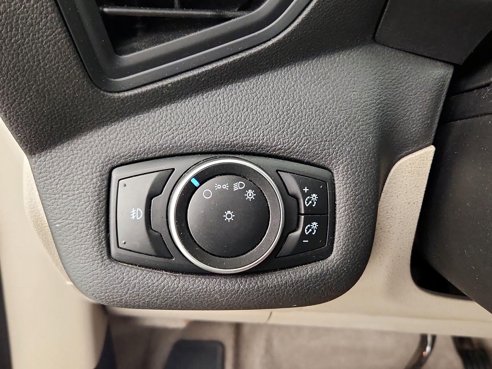 Thumbnail: 2016 Ford Escape - 13