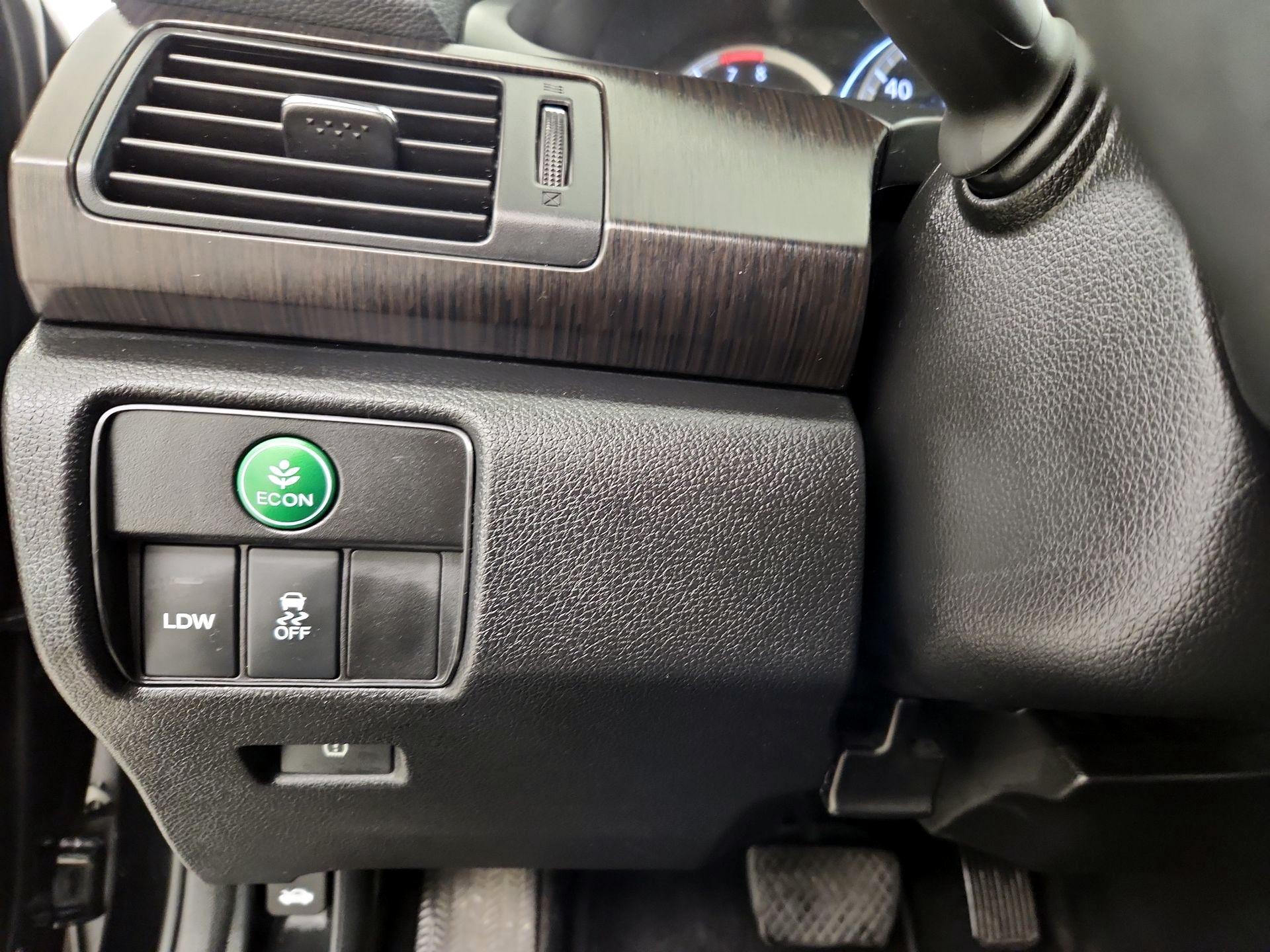 Thumbnail: 2015 Honda Accord - 13