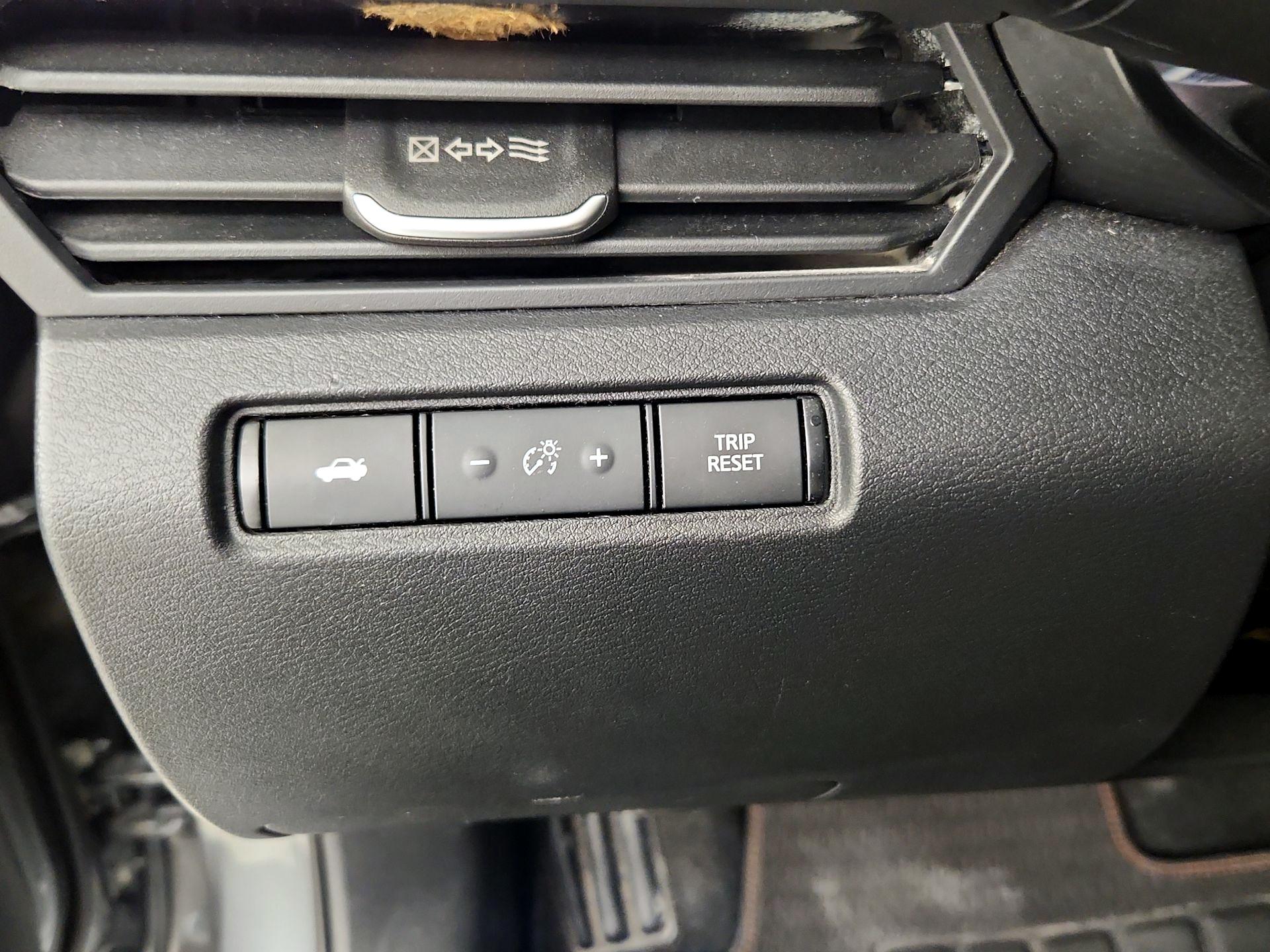 Thumbnail: 2020 Nissan Altima - 13