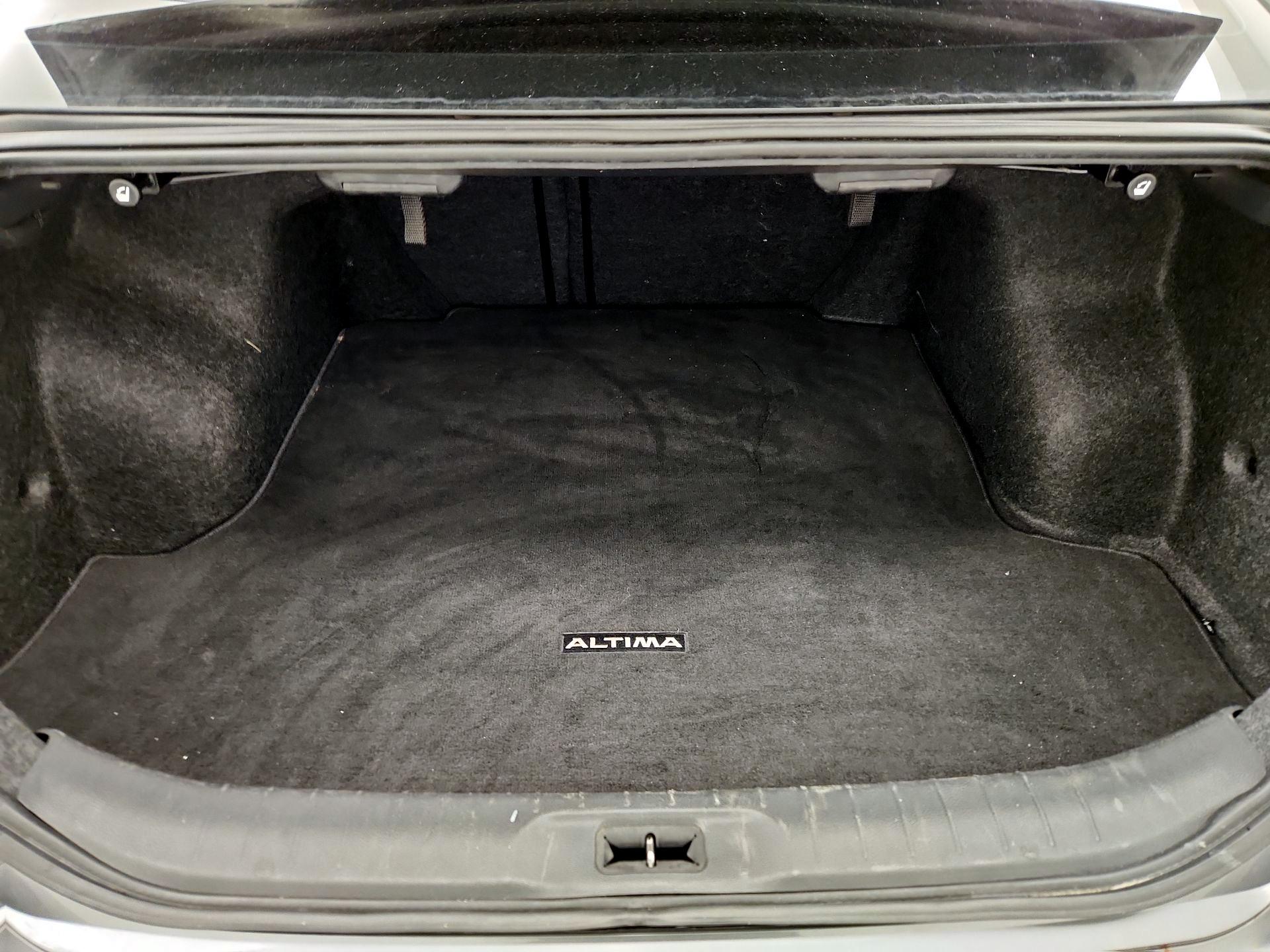 Thumbnail: 2020 Nissan Altima - 20