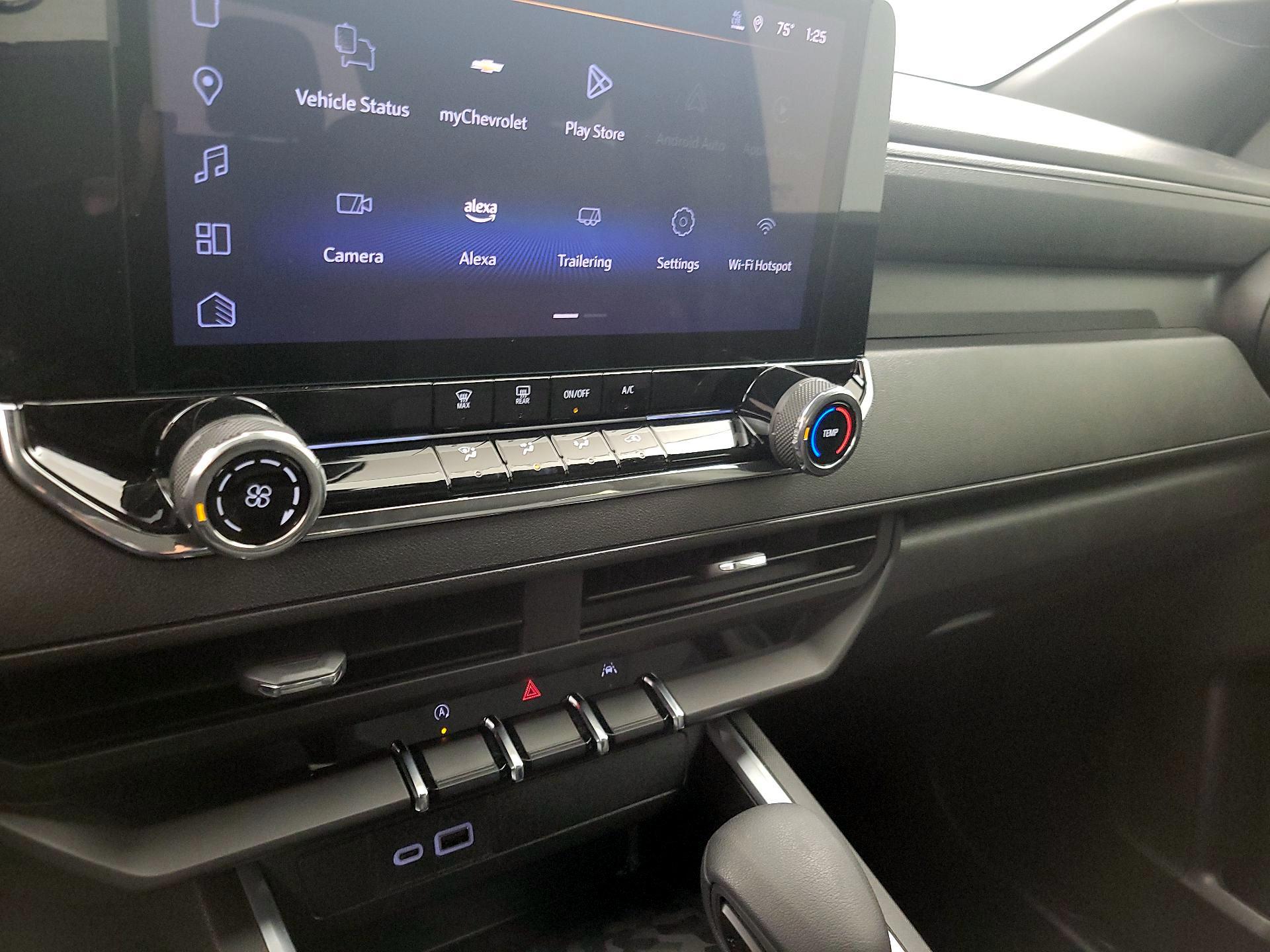 Thumbnail: 2025 Chevrolet Colorado - 17