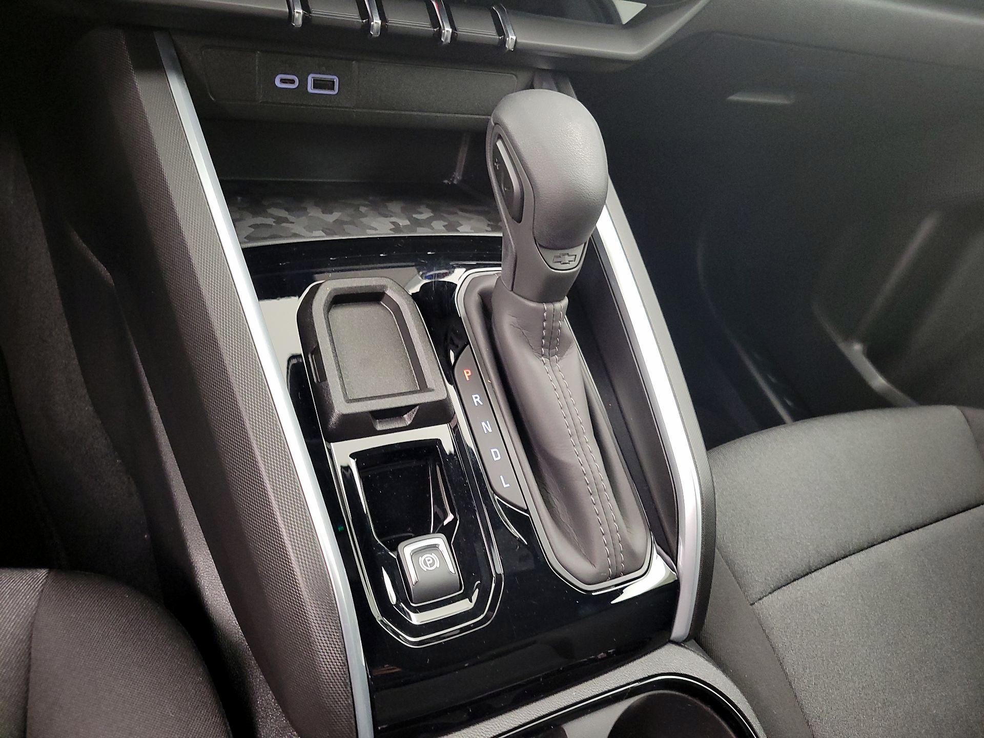 Thumbnail: 2025 Chevrolet Colorado - 18