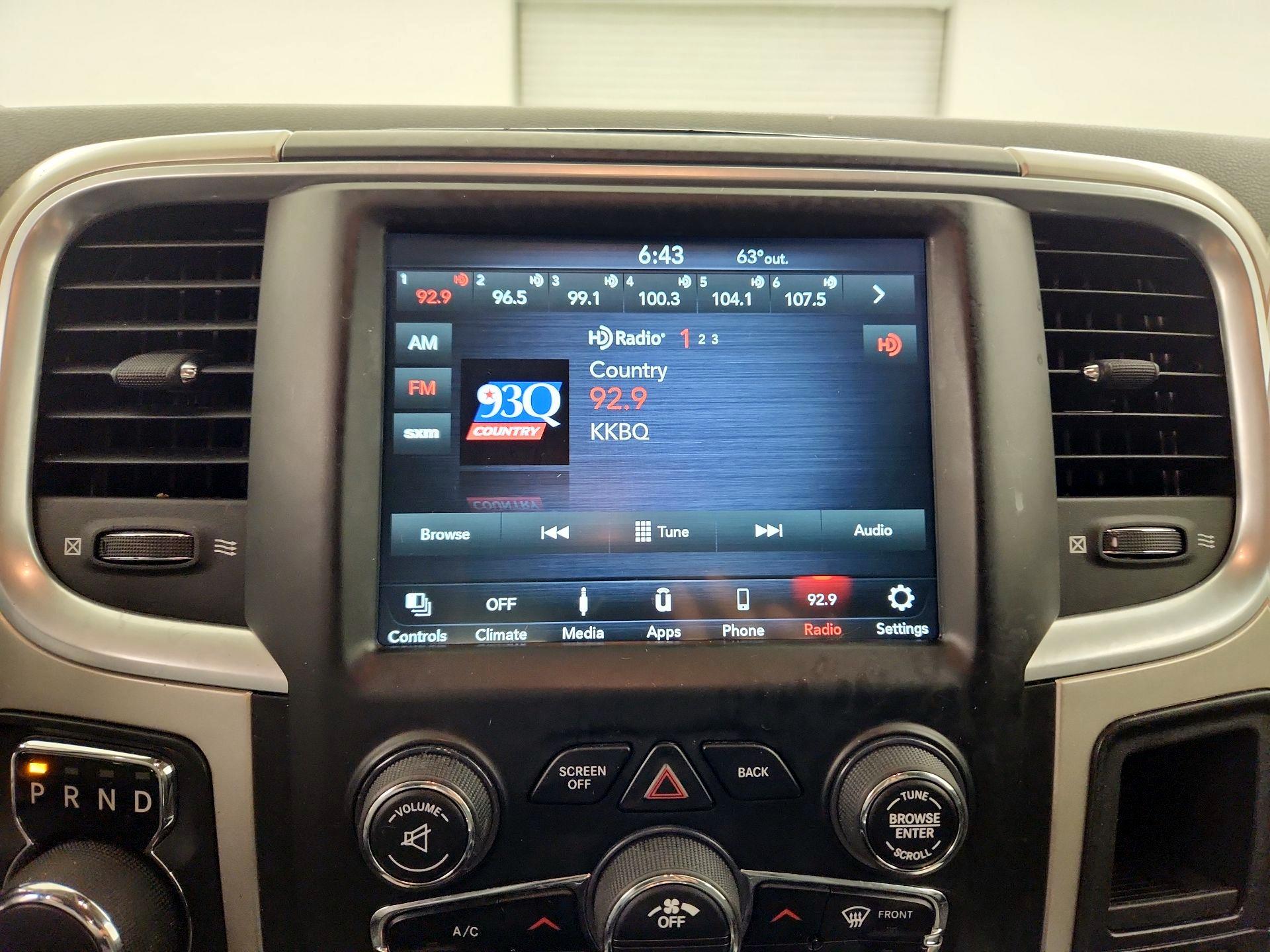 Thumbnail: 2019 RAM 1500 Classic - 15