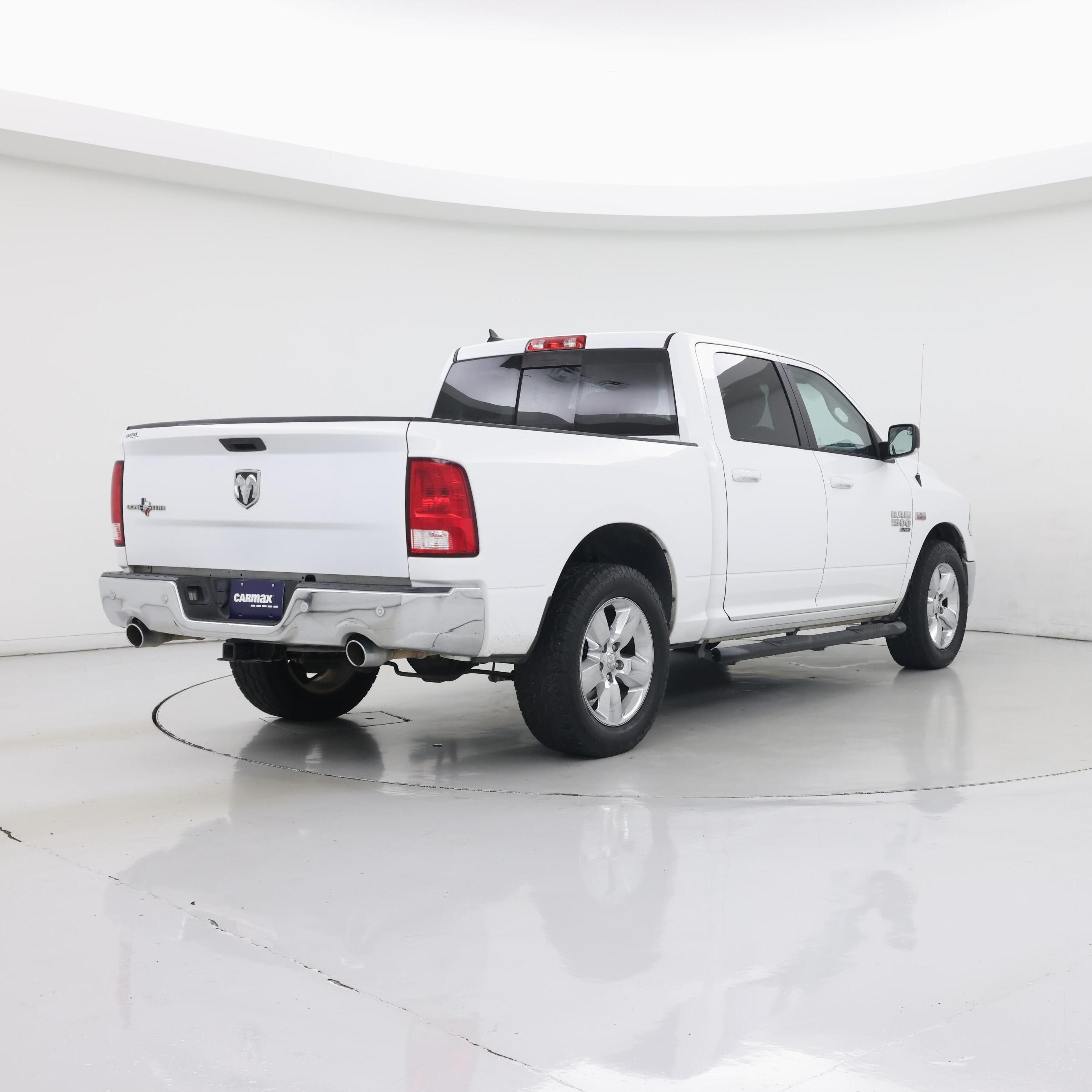 Thumbnail: 2019 RAM 1500 Classic - 8