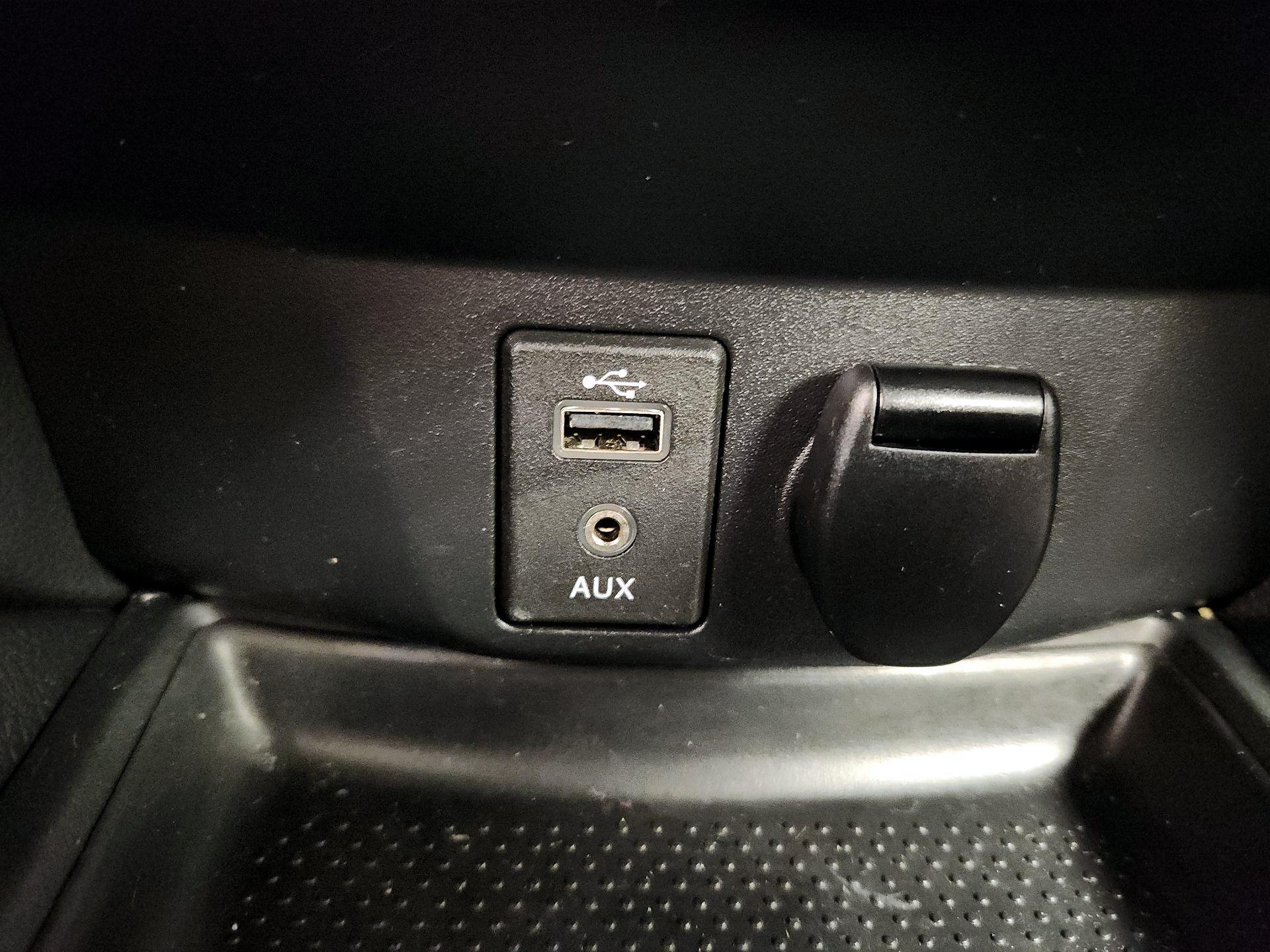 Thumbnail: 2017 Nissan Rogue - 18