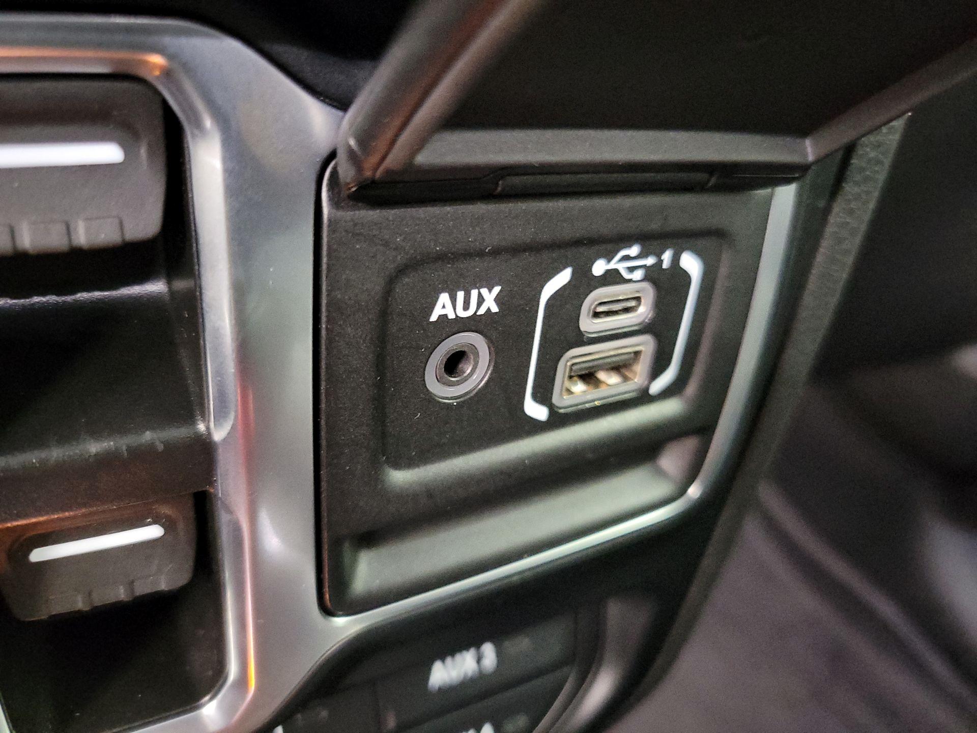 Thumbnail: 2024 Jeep Wrangler - 18