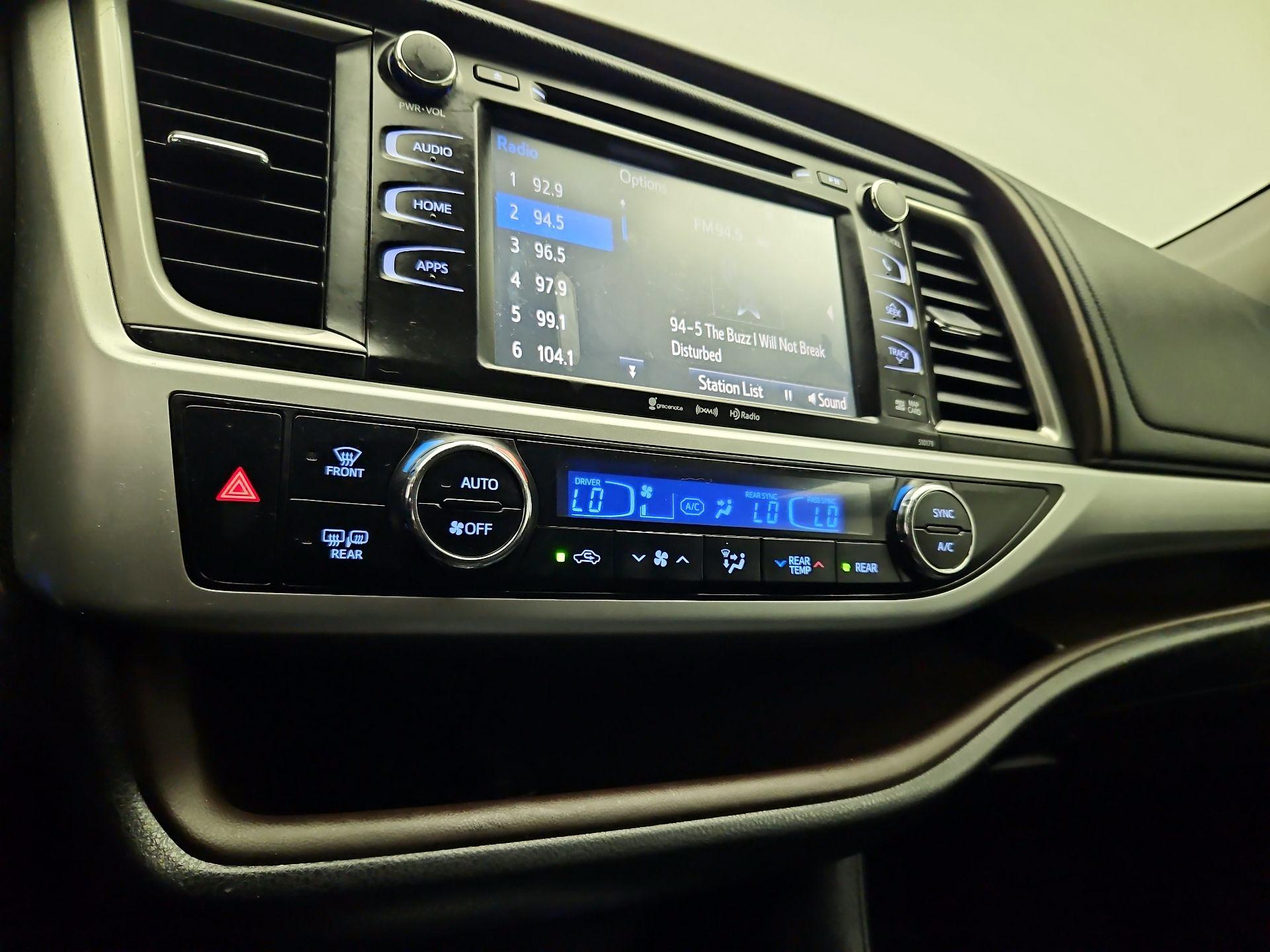 Thumbnail: 2017 Toyota Highlander - 15