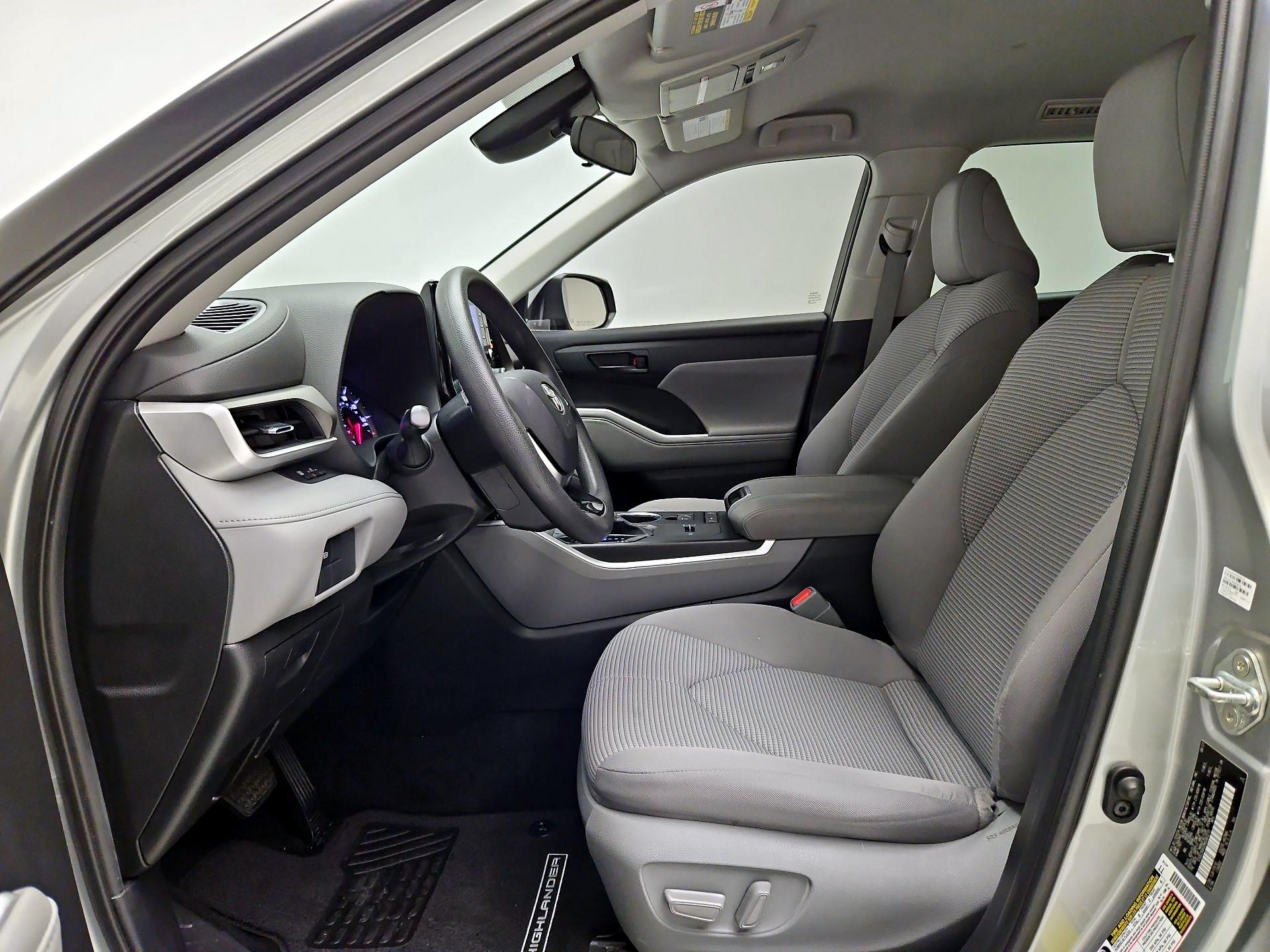 Thumbnail: 2021 Toyota Highlander - 11