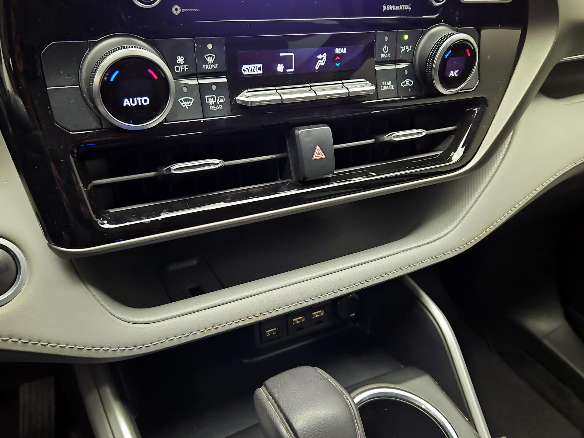 Thumbnail: 2021 Toyota Highlander - 16