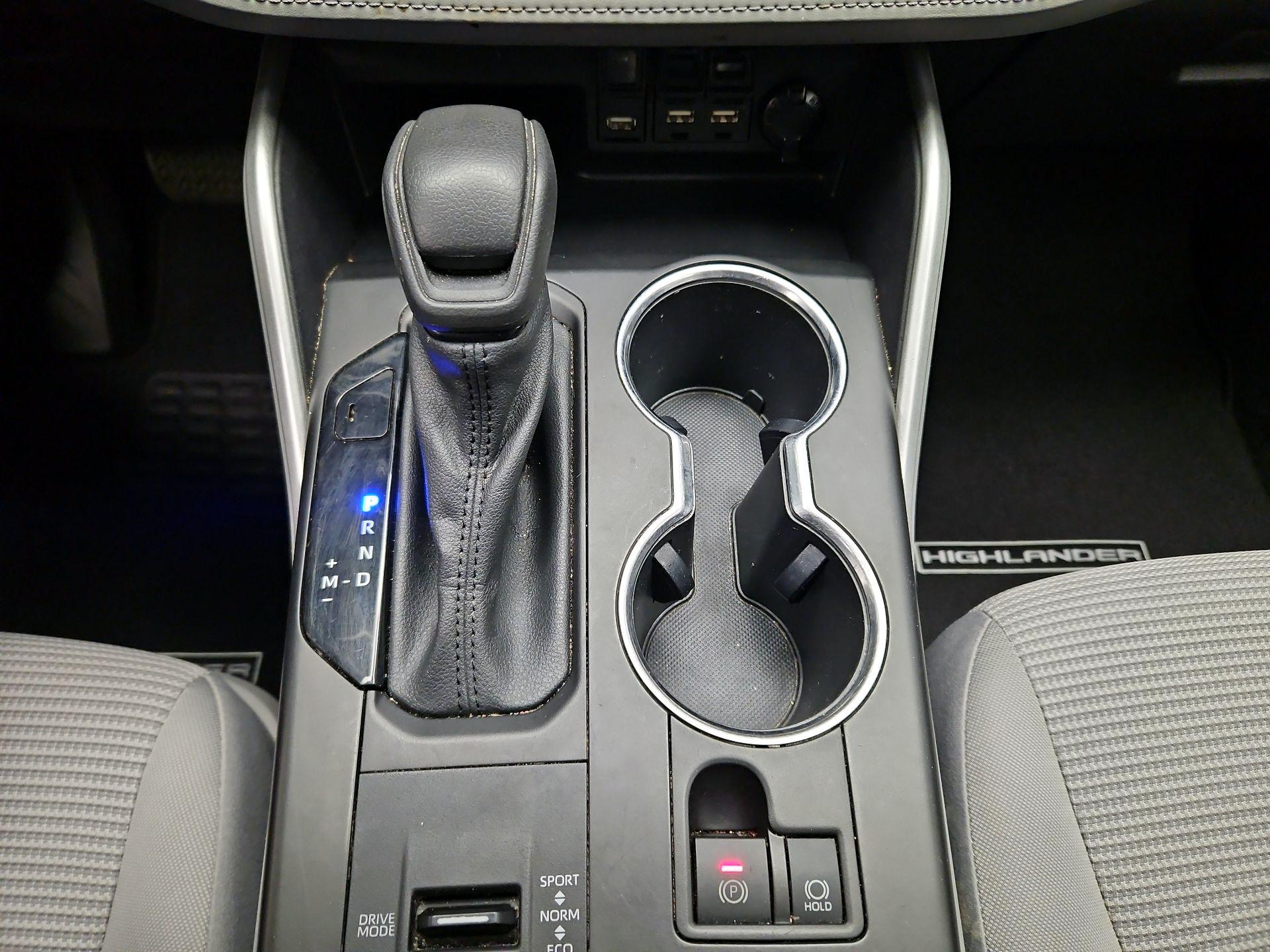 Thumbnail: 2021 Toyota Highlander - 17