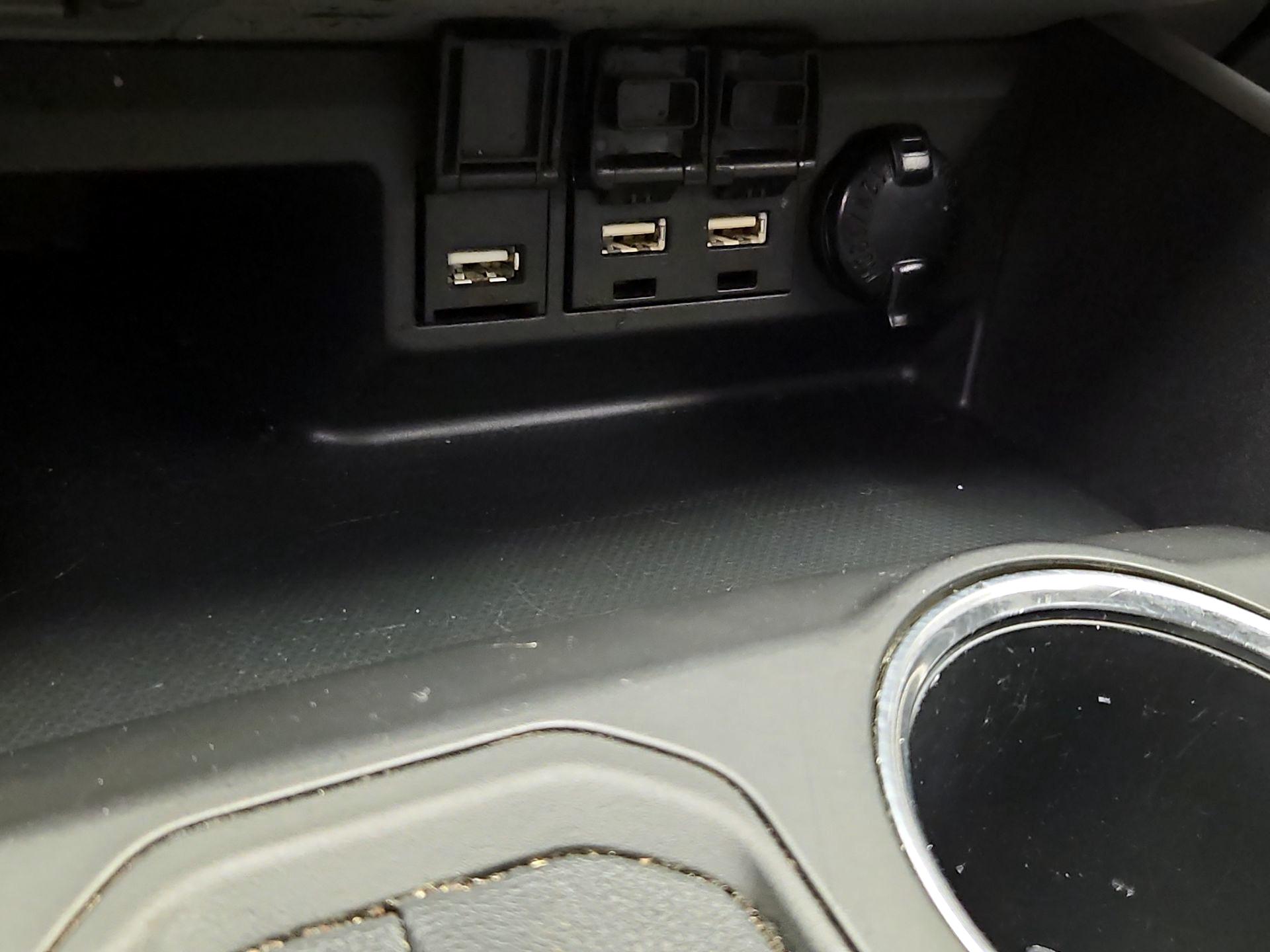 Thumbnail: 2021 Toyota Highlander - 18