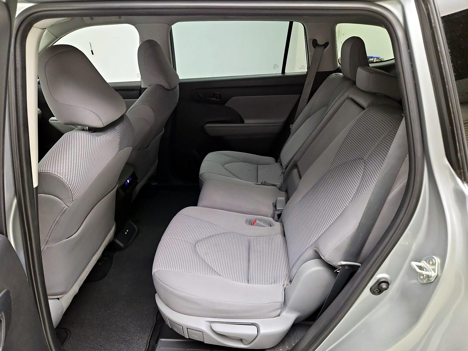 Thumbnail: 2021 Toyota Highlander - 19