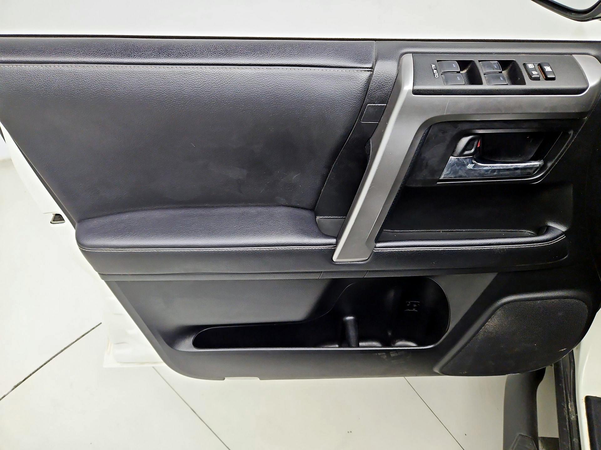 Thumbnail: 2023 Toyota 4Runner - 12