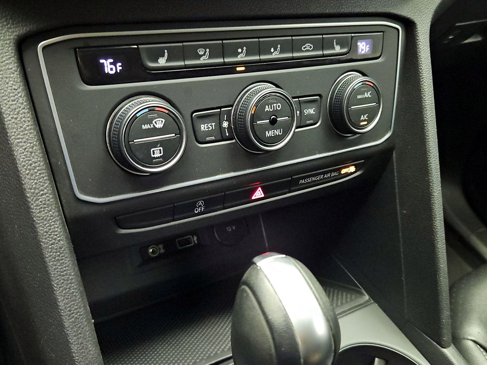 Thumbnail: 2018 Volkswagen Atlas - 16