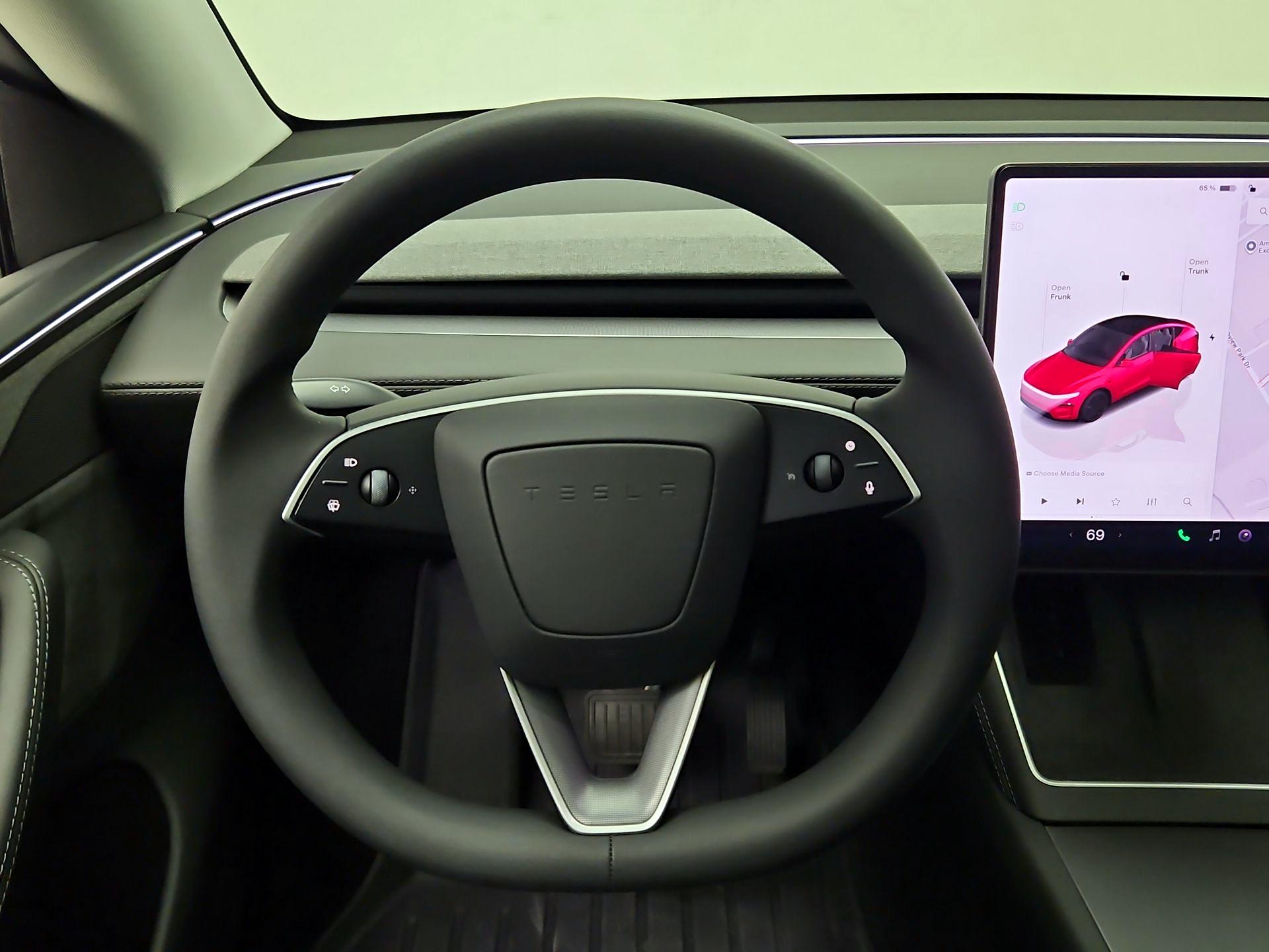 Thumbnail: 2026 Tesla Model Y - 10