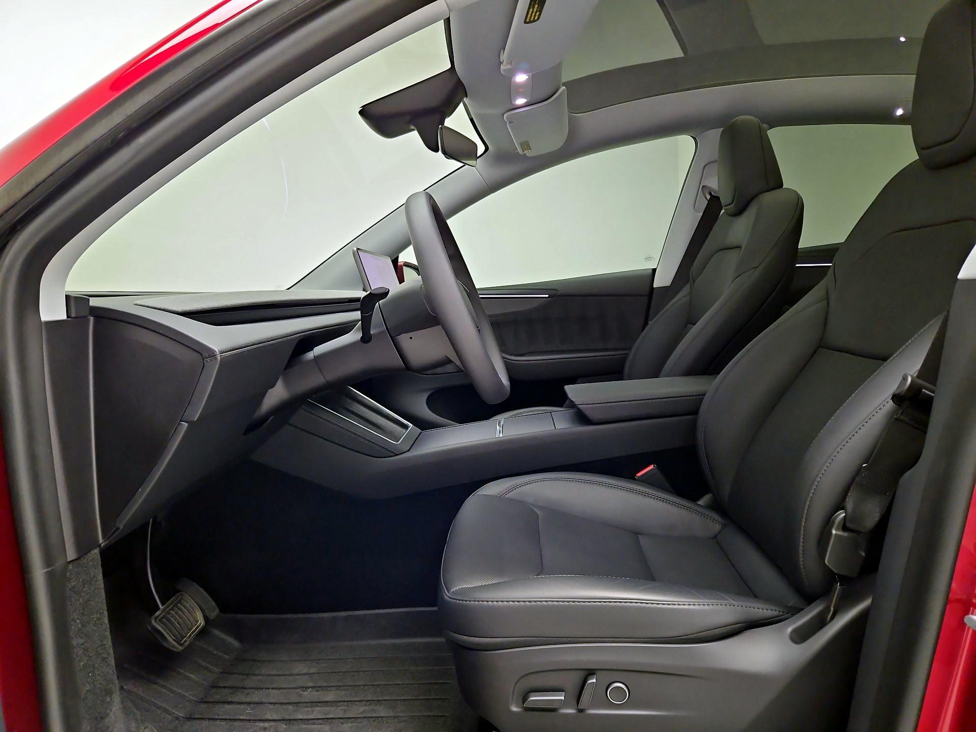 Thumbnail: 2026 Tesla Model Y - 11