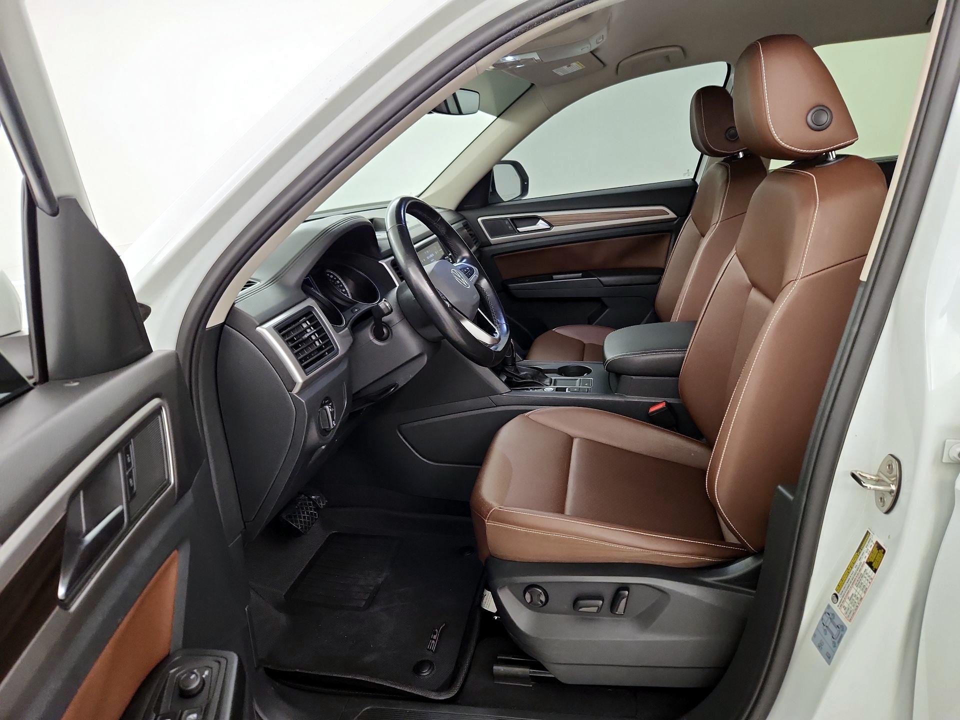 Thumbnail: 2021 Volkswagen Atlas - 11