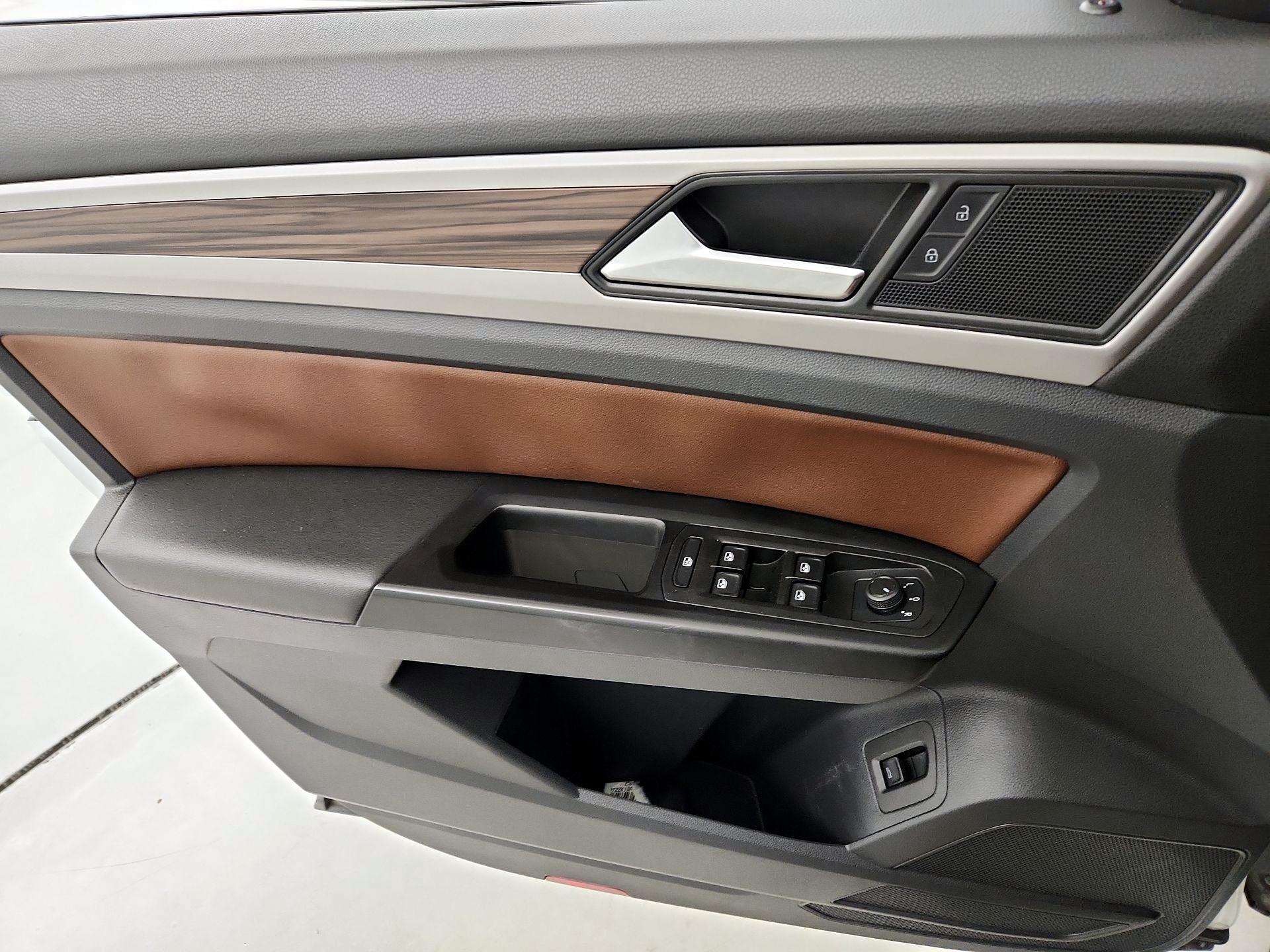 Thumbnail: 2021 Volkswagen Atlas - 12