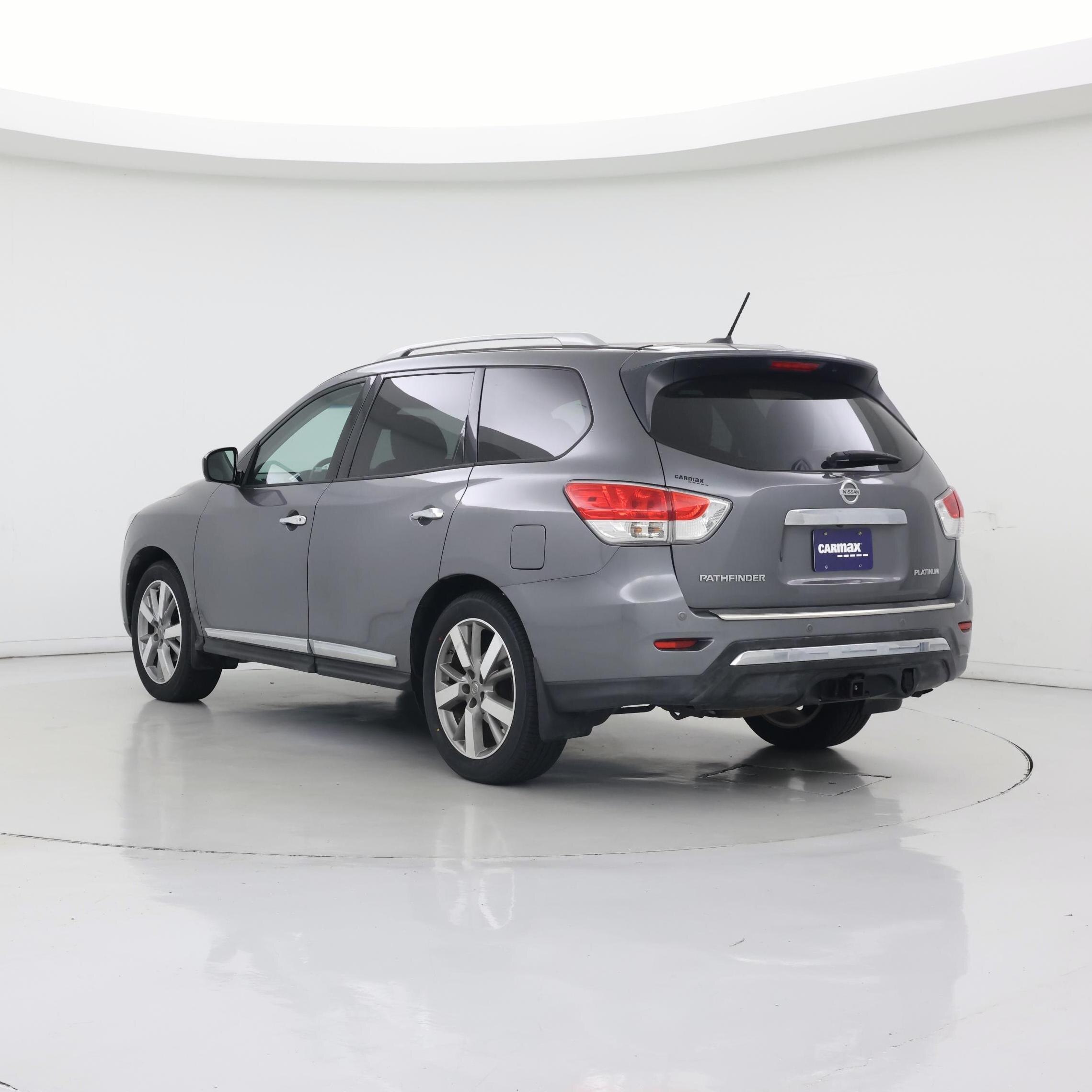 Thumbnail: 2015 Nissan Pathfinder - 2