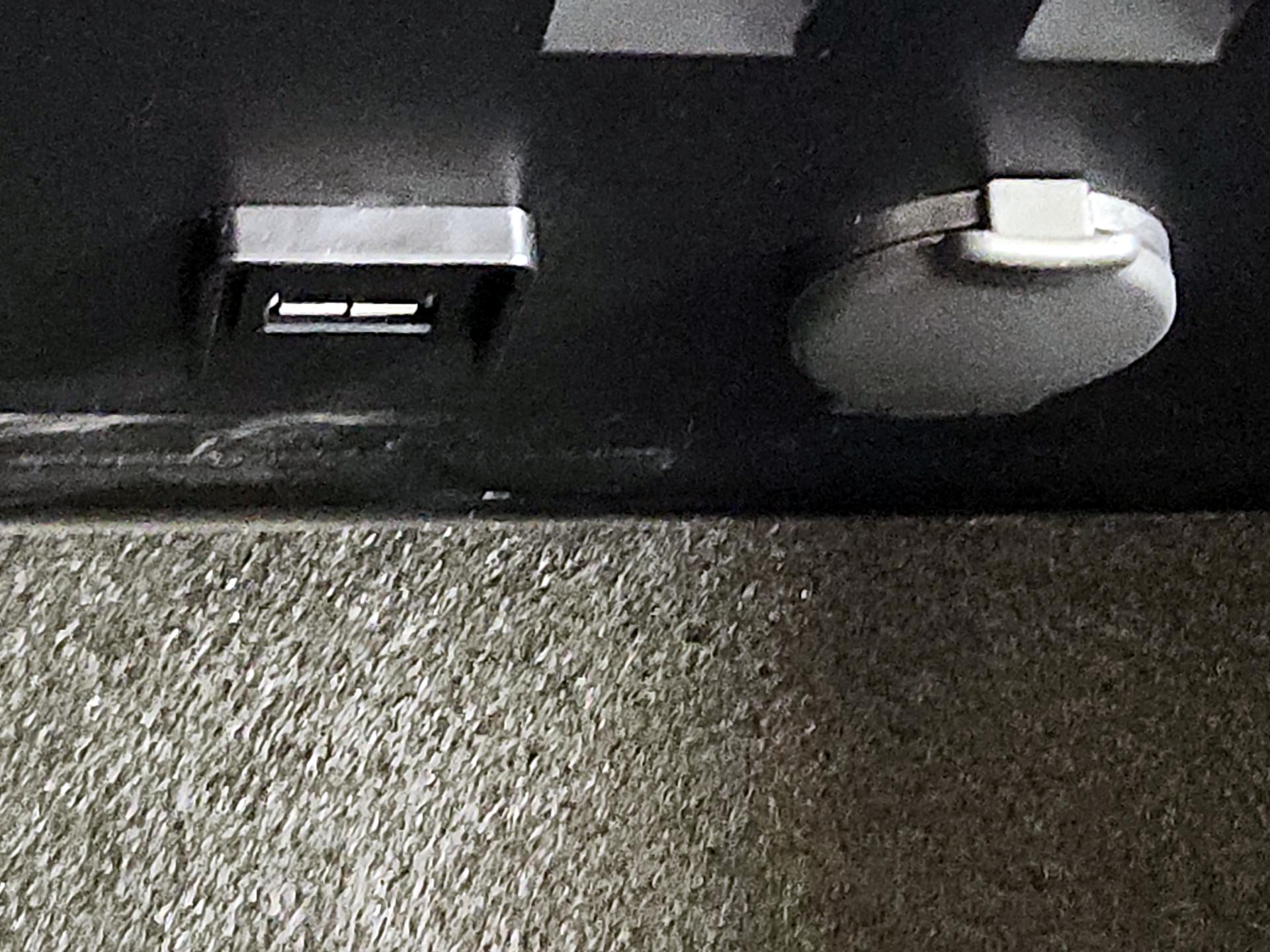 Thumbnail: 2015 Nissan Pathfinder - 19