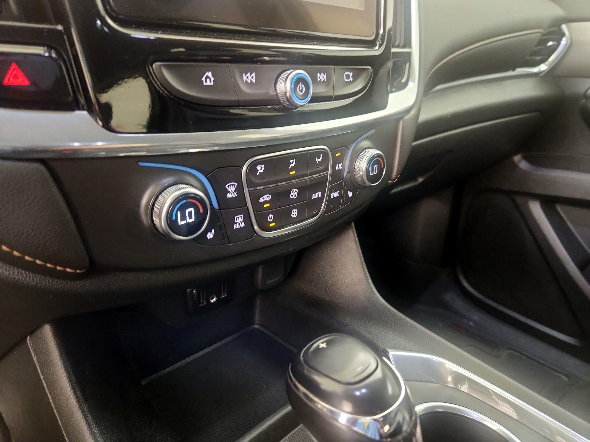 Thumbnail: 2020 Chevrolet Traverse - 16