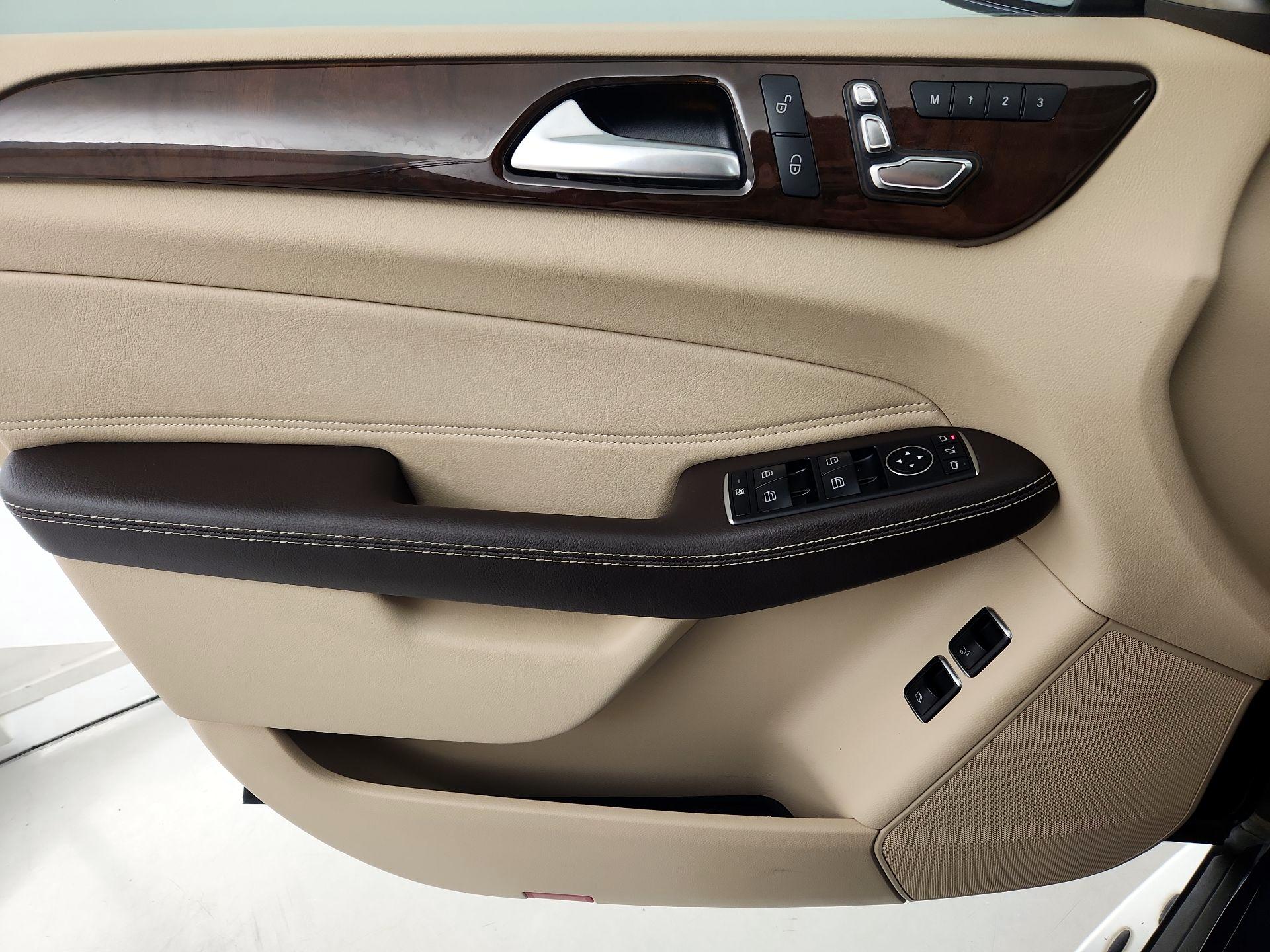 Thumbnail: 2019 Mercedes-Benz GLS - 12