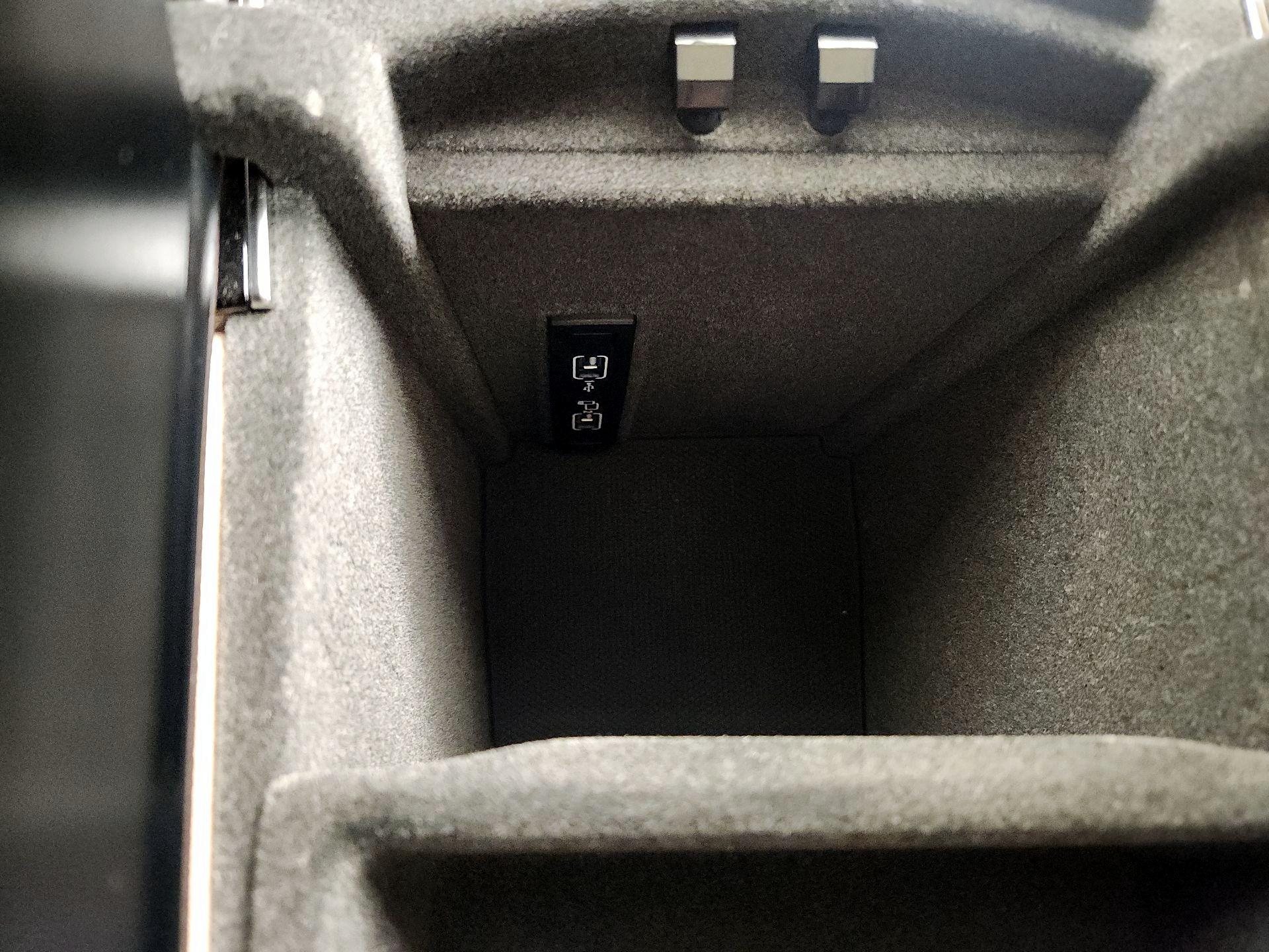 Thumbnail: 2019 Mercedes-Benz GLS - 19