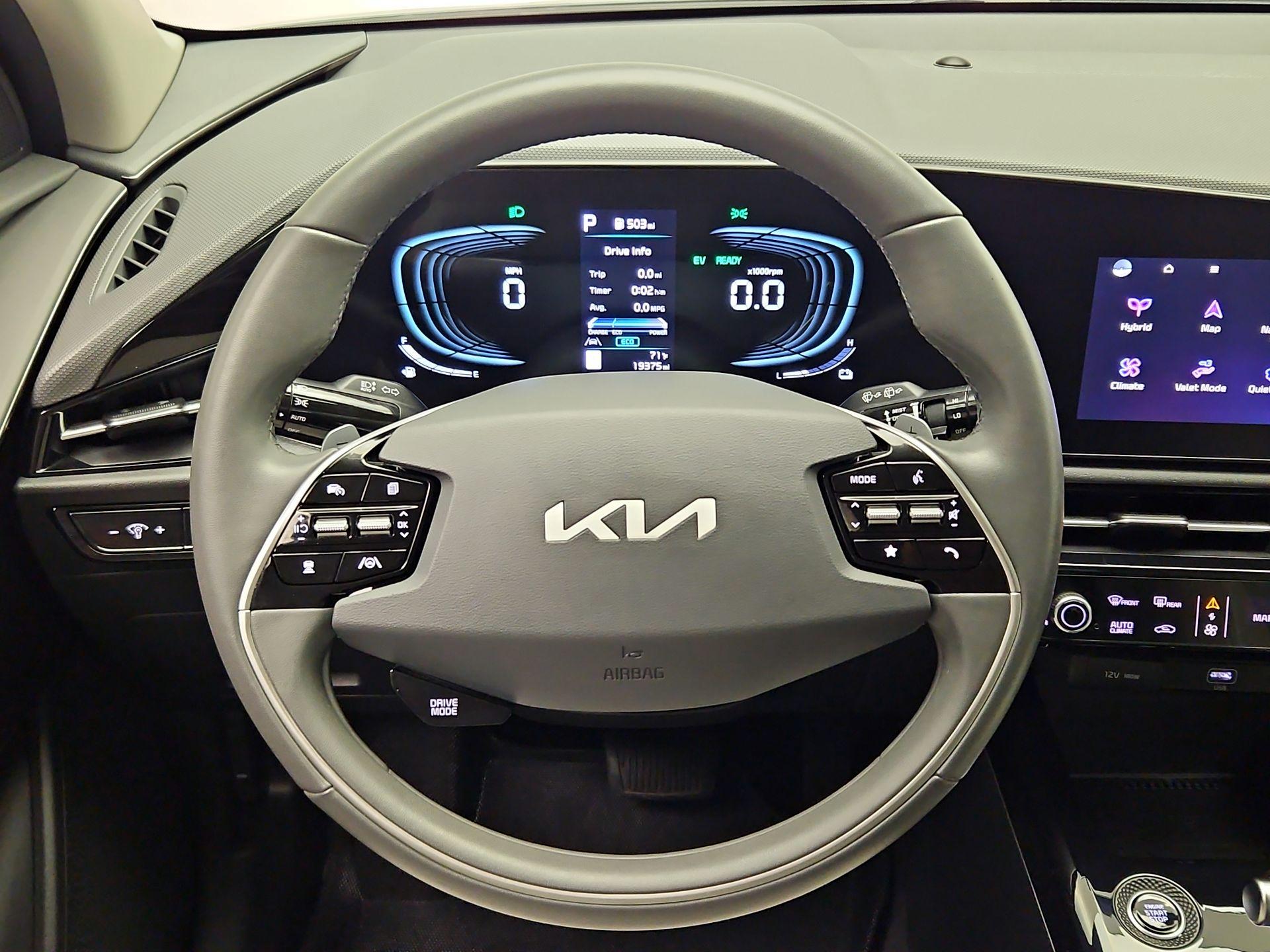 Thumbnail: 2023 Kia Niro - 10