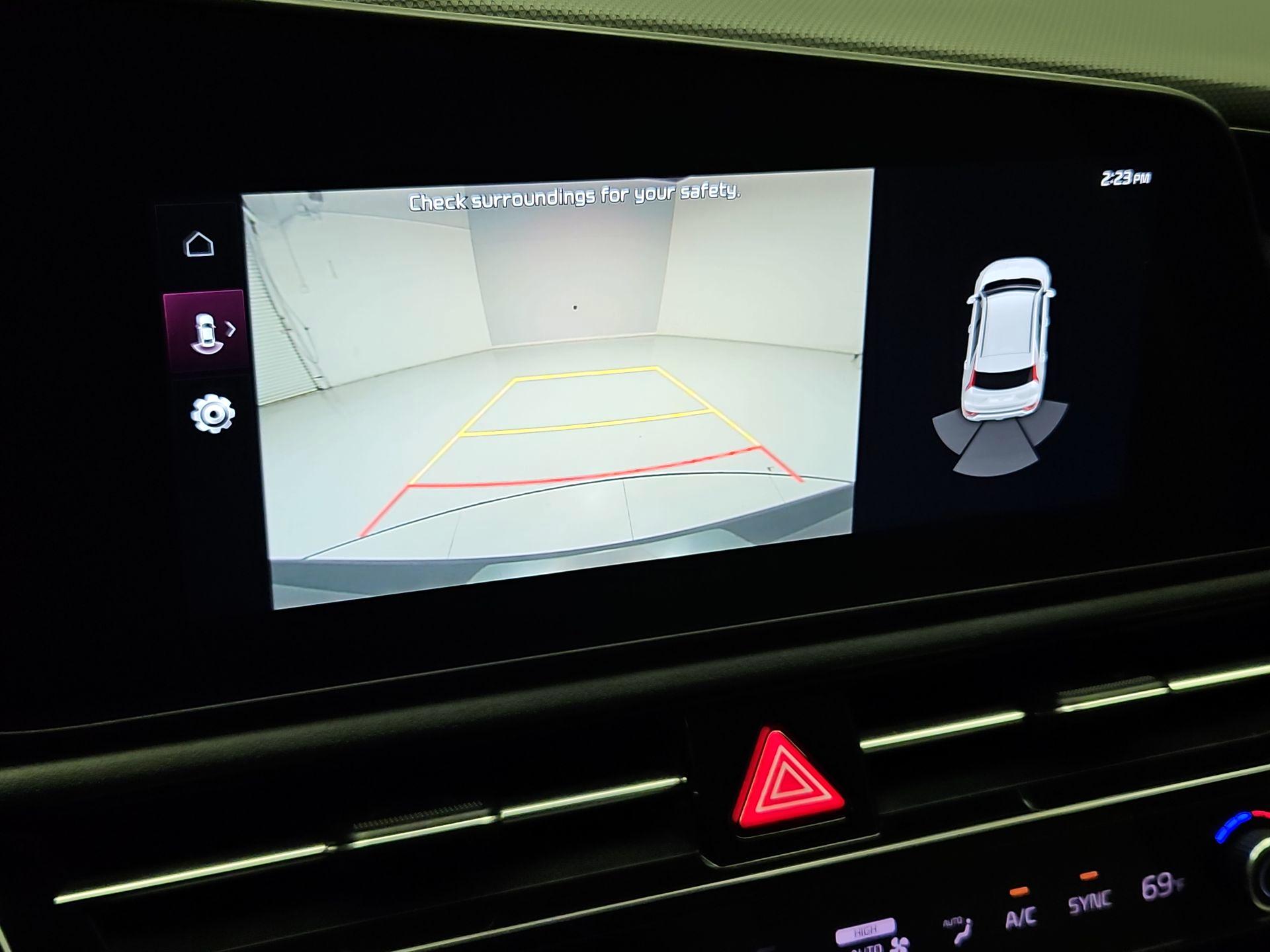 Thumbnail: 2023 Kia Niro - 15