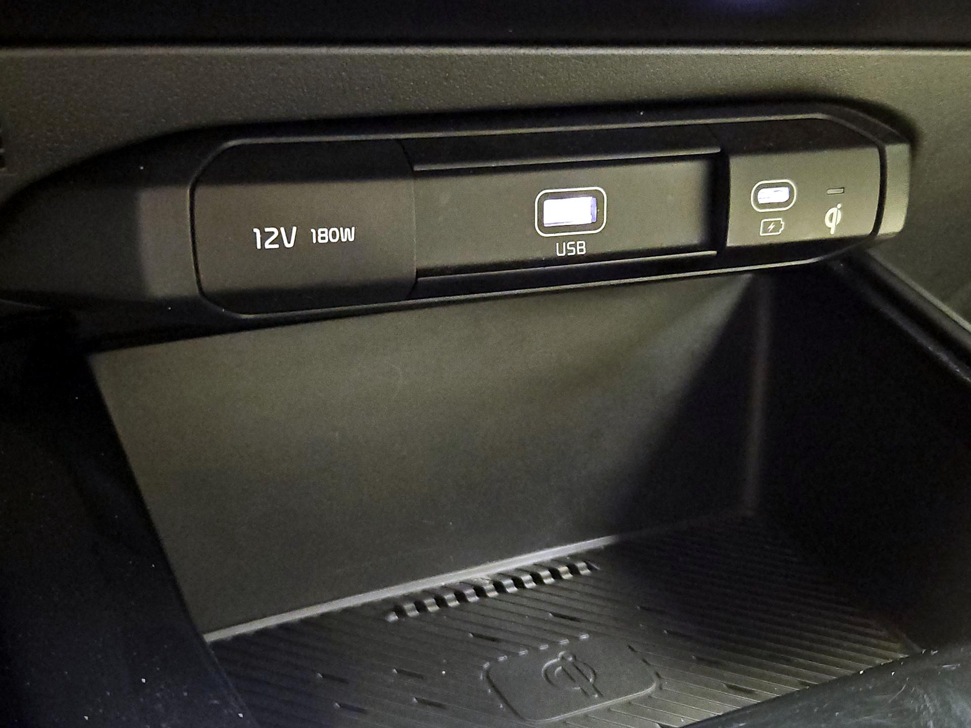 Thumbnail: 2023 Kia Niro - 19