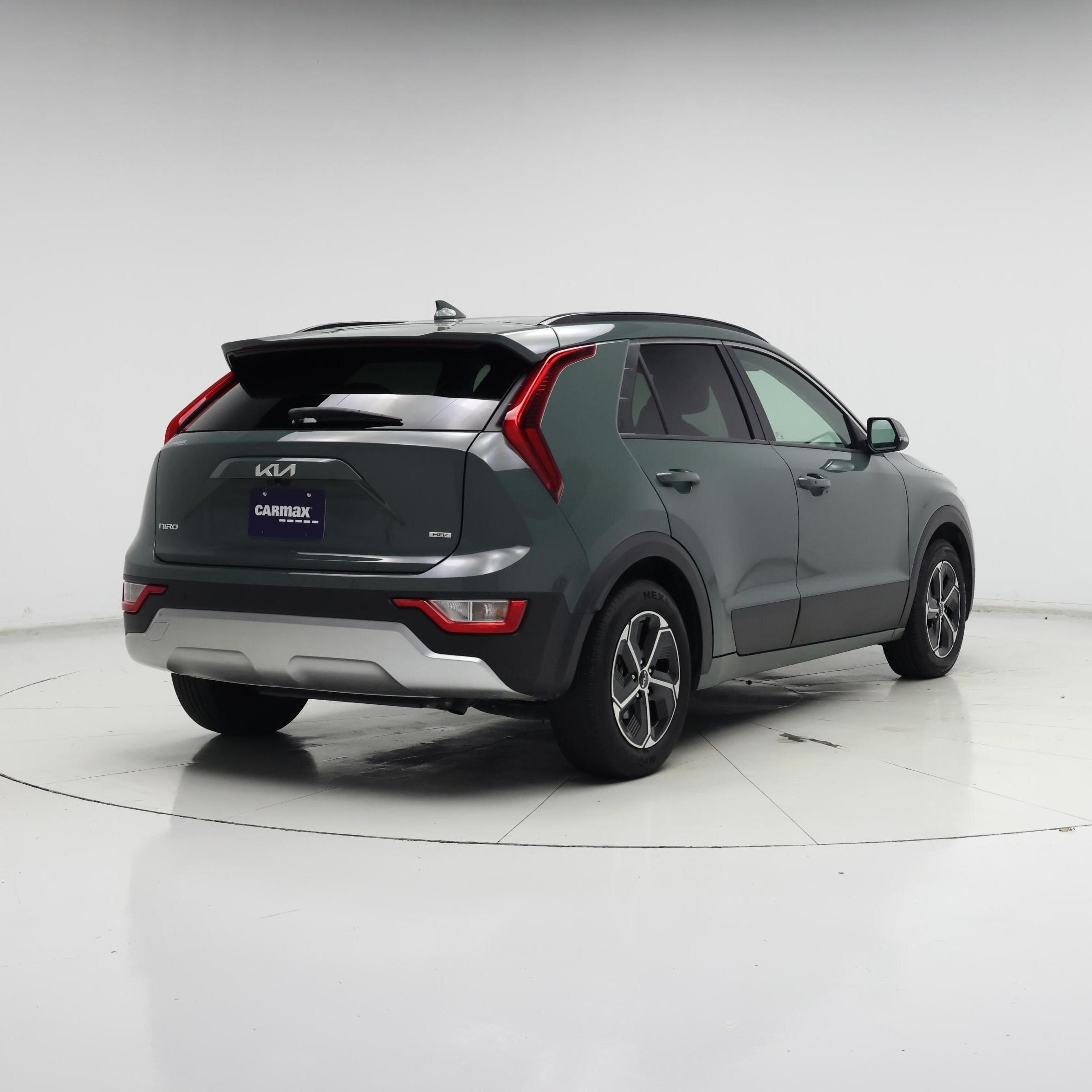 Thumbnail: 2023 Kia Niro - 8