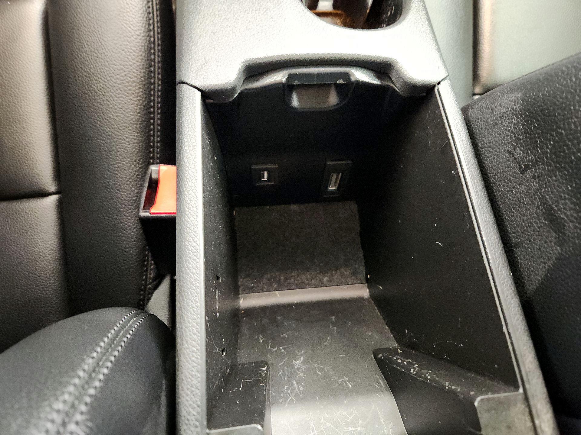 Thumbnail: 2015 Mercedes-Benz GLA - 18