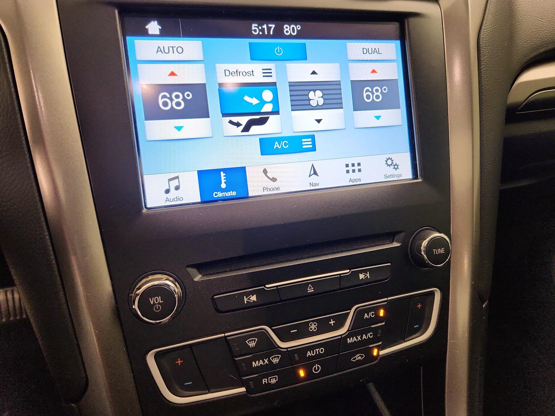 Thumbnail: 2017 Ford Fusion - 17