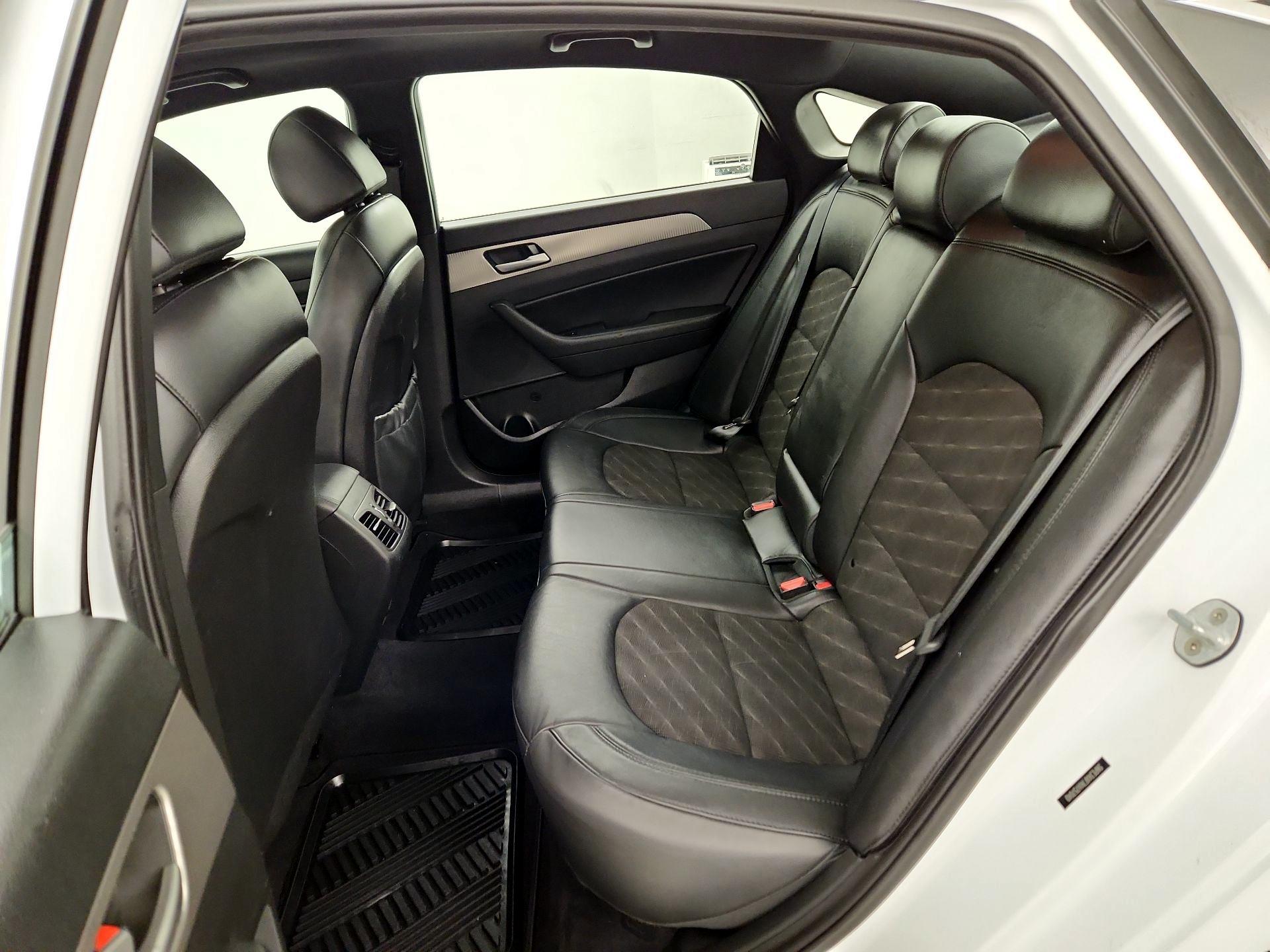 Thumbnail: 2019 Hyundai Sonata - 20