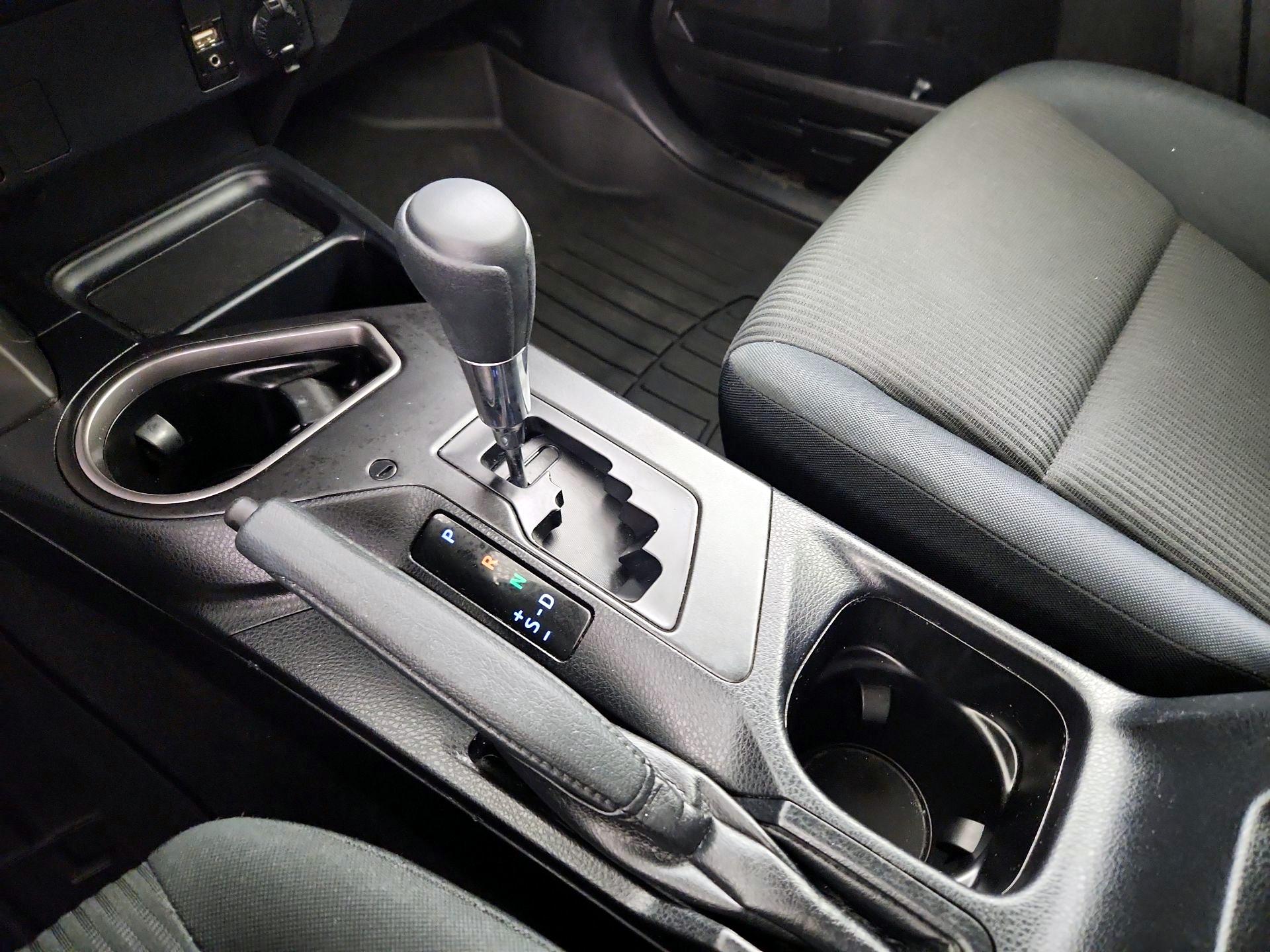 Thumbnail: 2018 Toyota RAV4 - 17