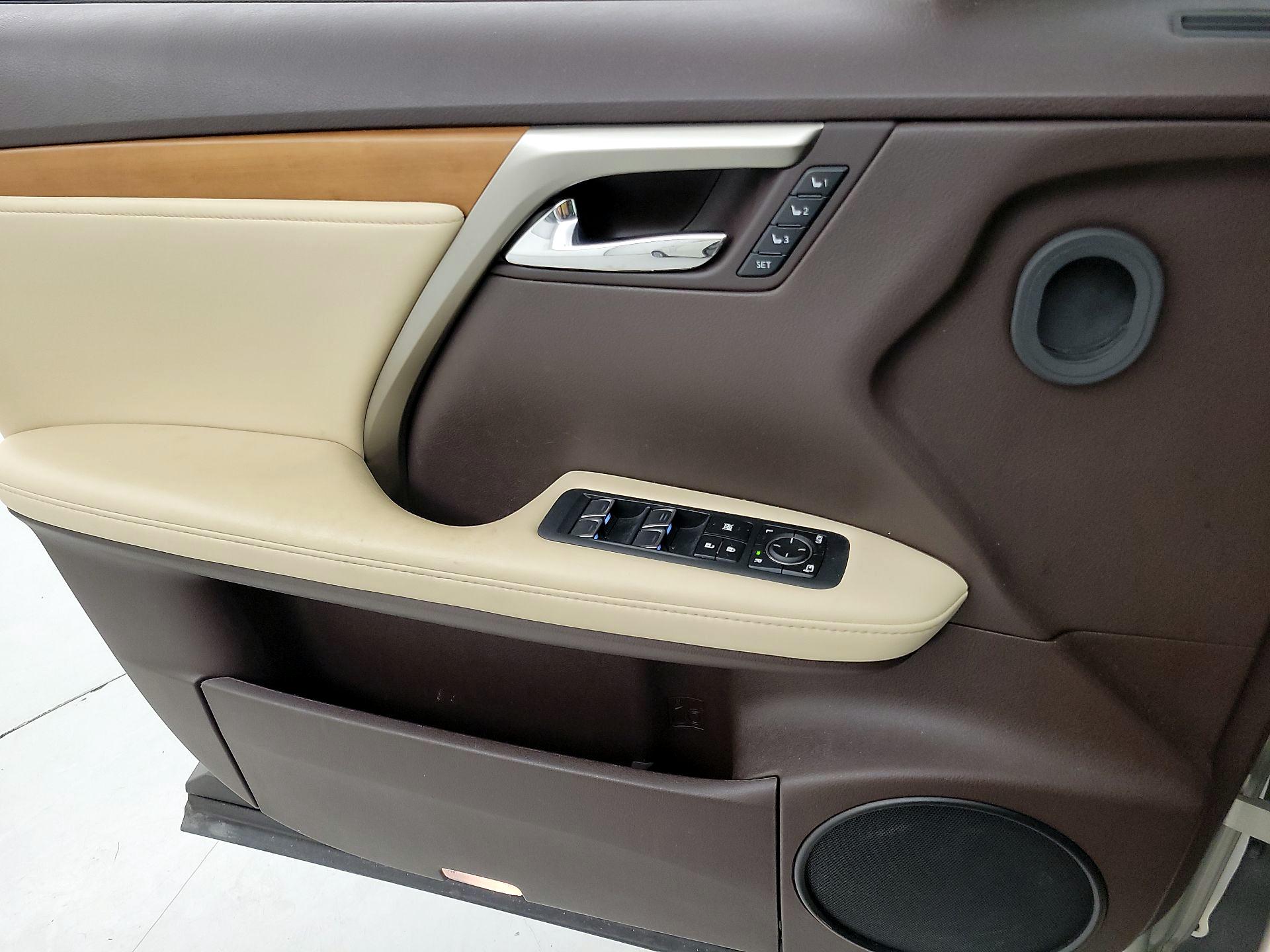 Thumbnail: 2020 Lexus RX - 12