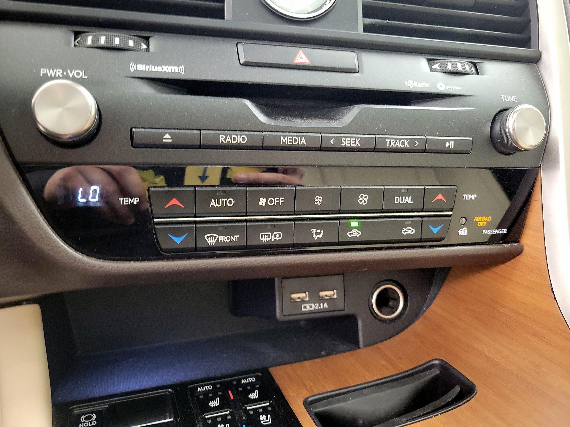 Thumbnail: 2020 Lexus RX - 16