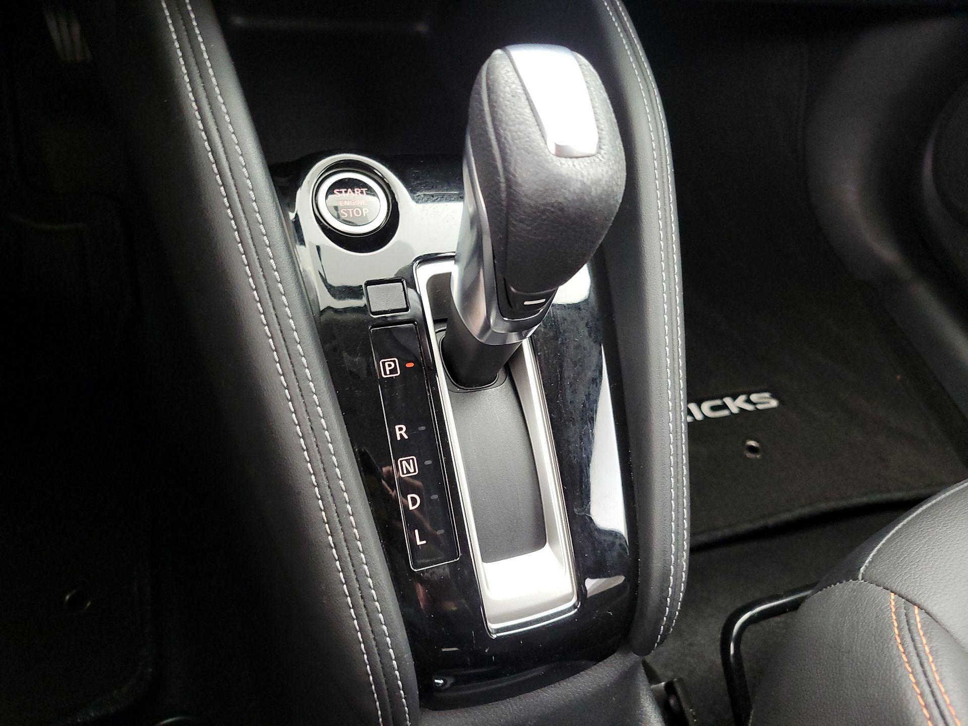 Thumbnail: 2018 Nissan Kicks - 17