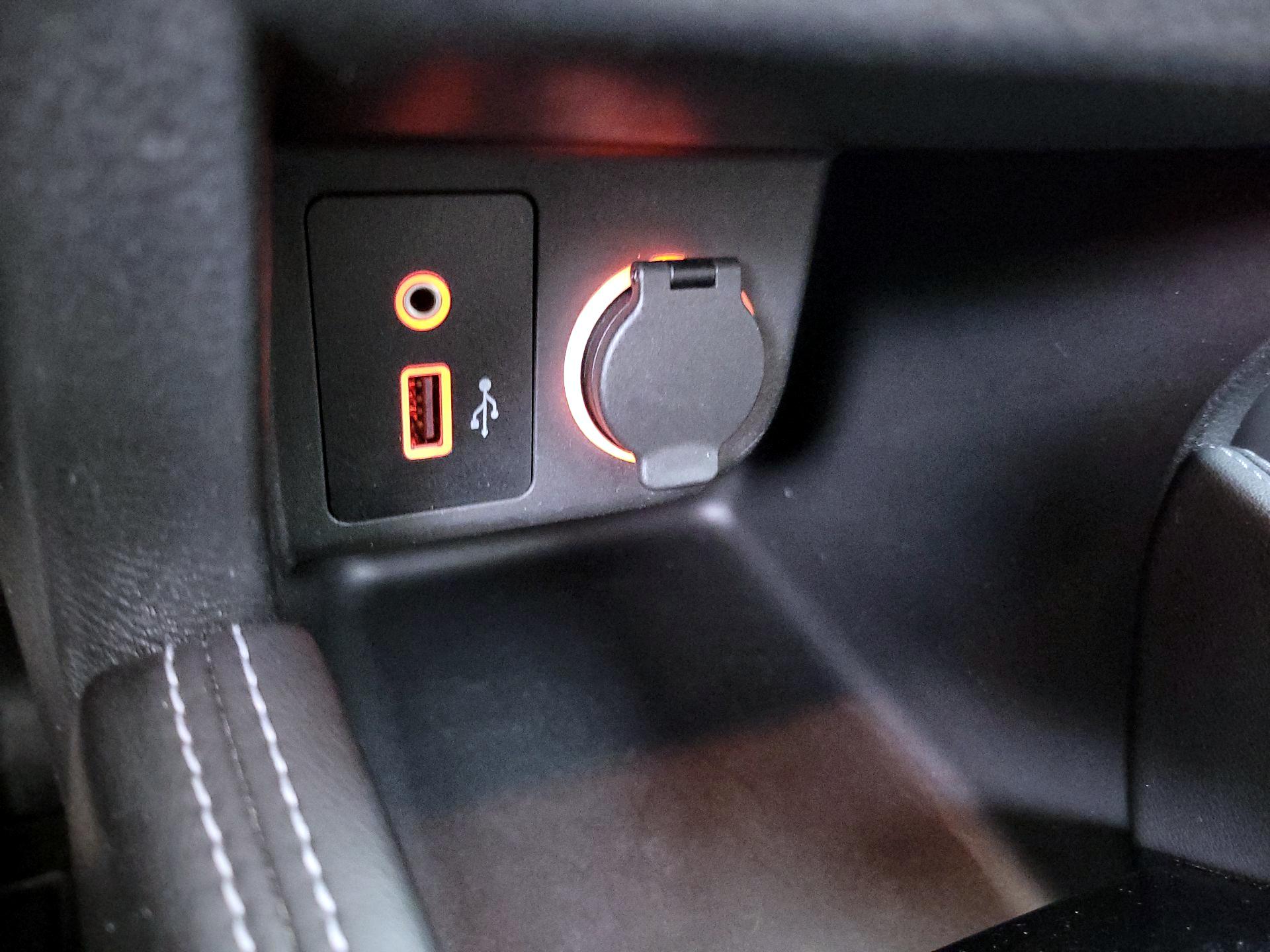 Thumbnail: 2018 Nissan Kicks - 18