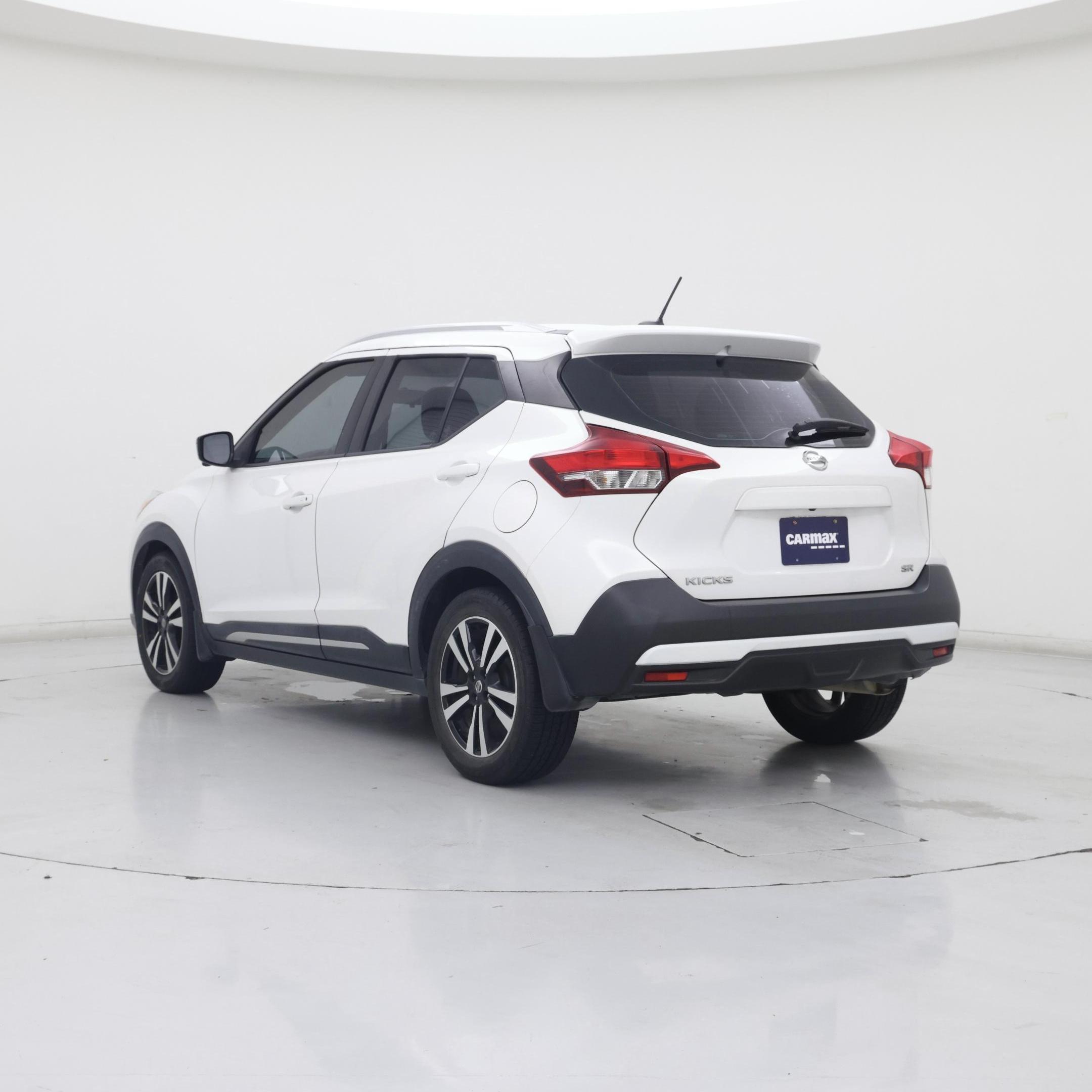 Thumbnail: 2018 Nissan Kicks - 2