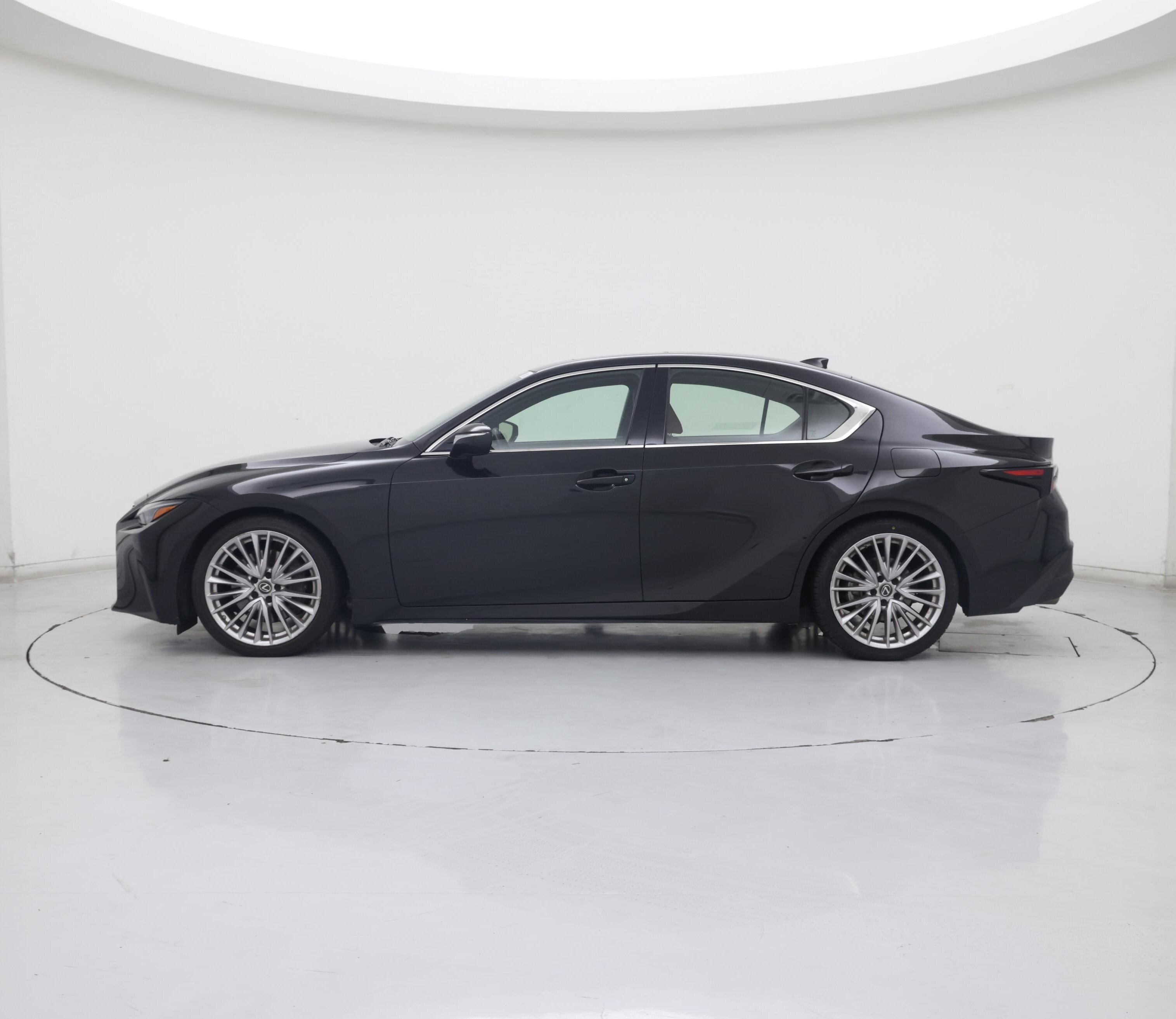 Thumbnail: 2022 Lexus IS - 3