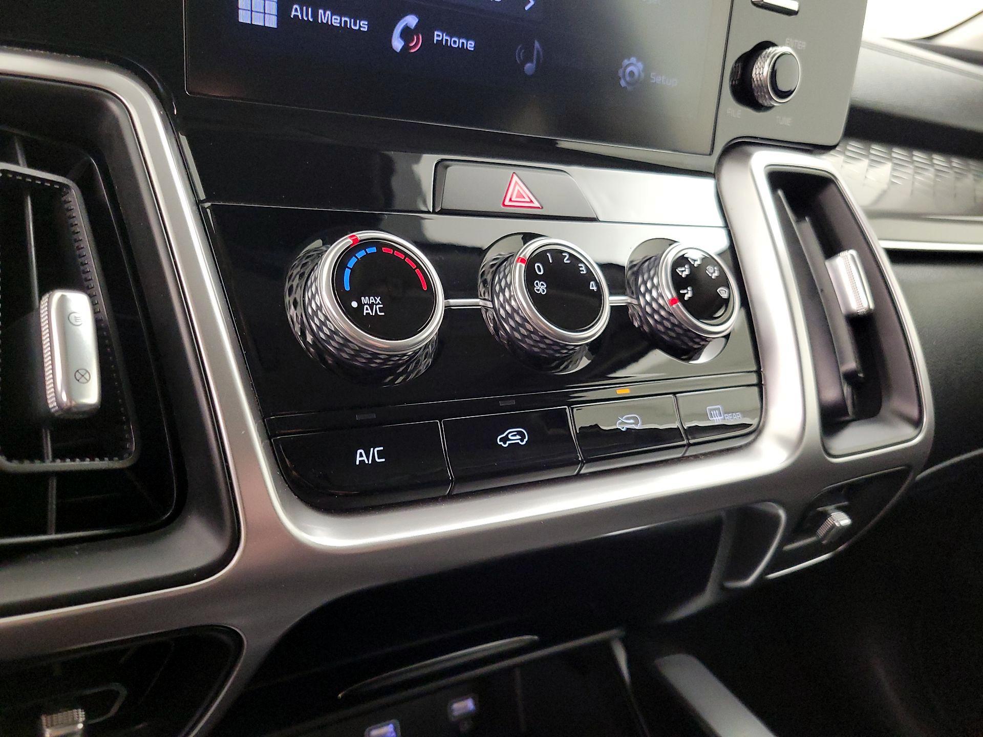 Thumbnail: 2021 Kia Sorento - 16