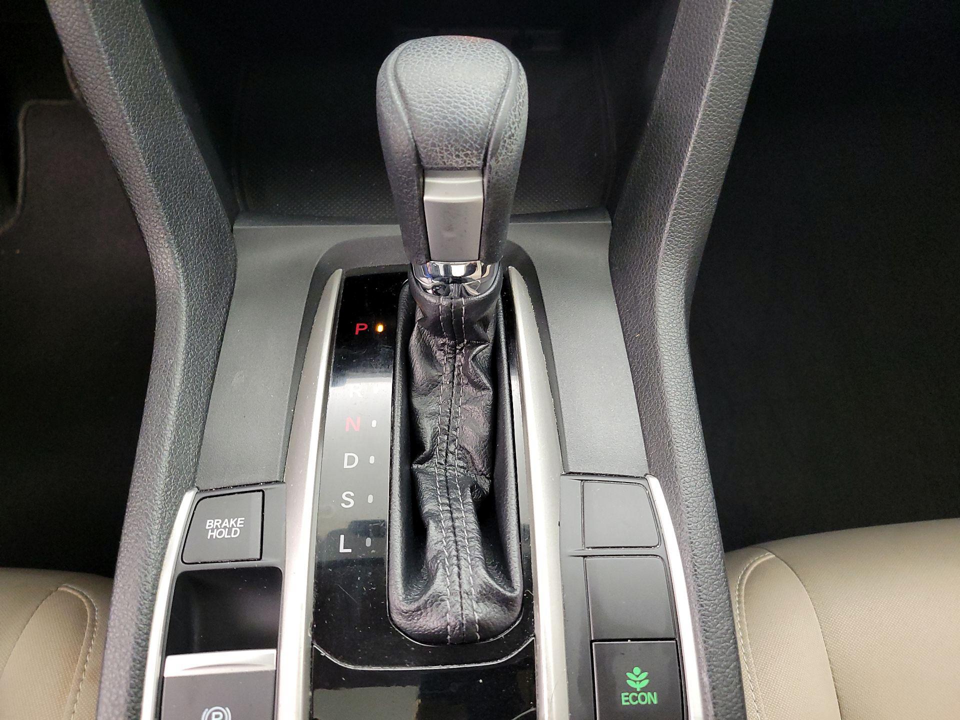 Thumbnail: 2017 Honda Civic - 17