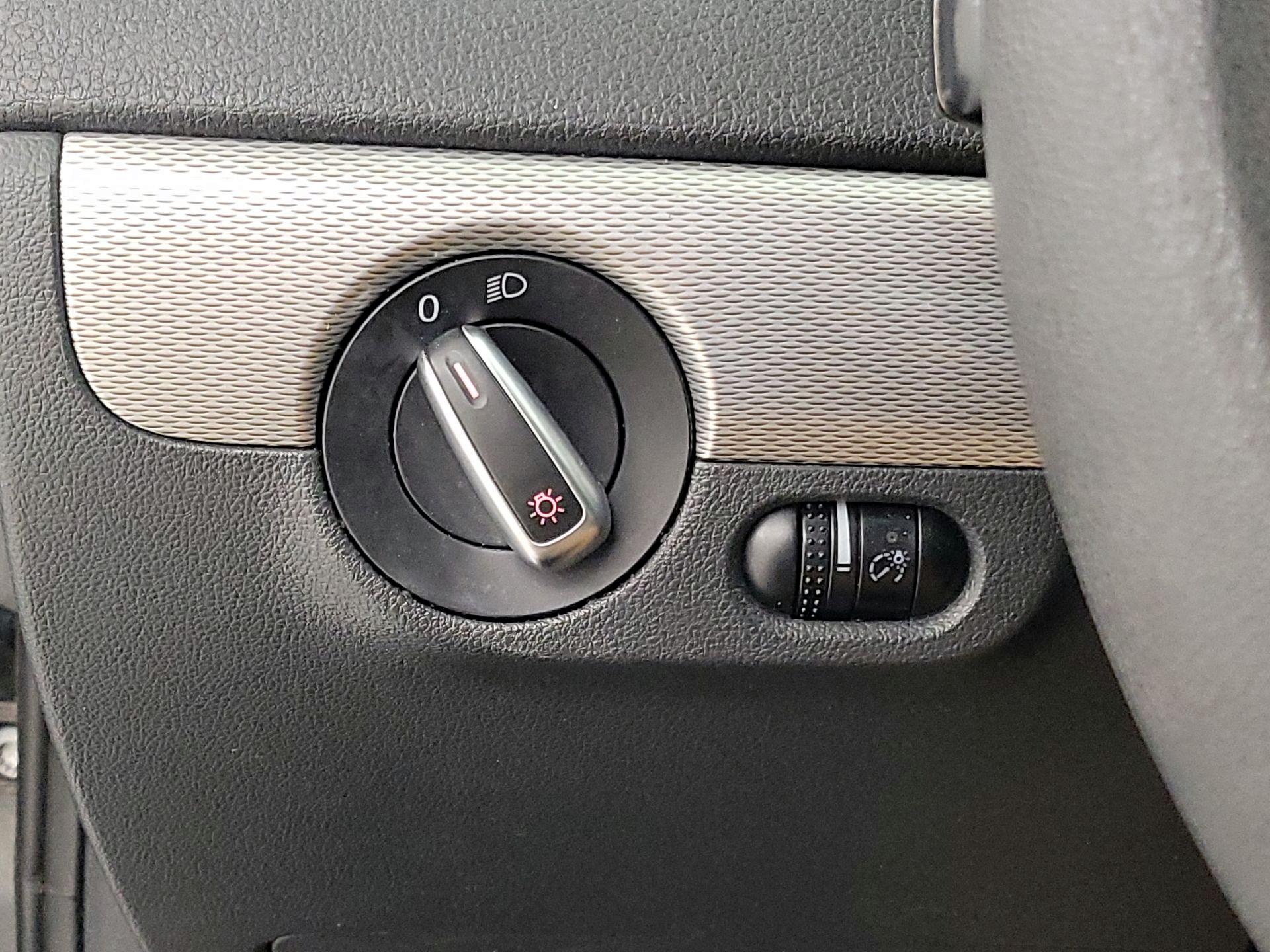 Thumbnail: 2017 Volkswagen Jetta - 13