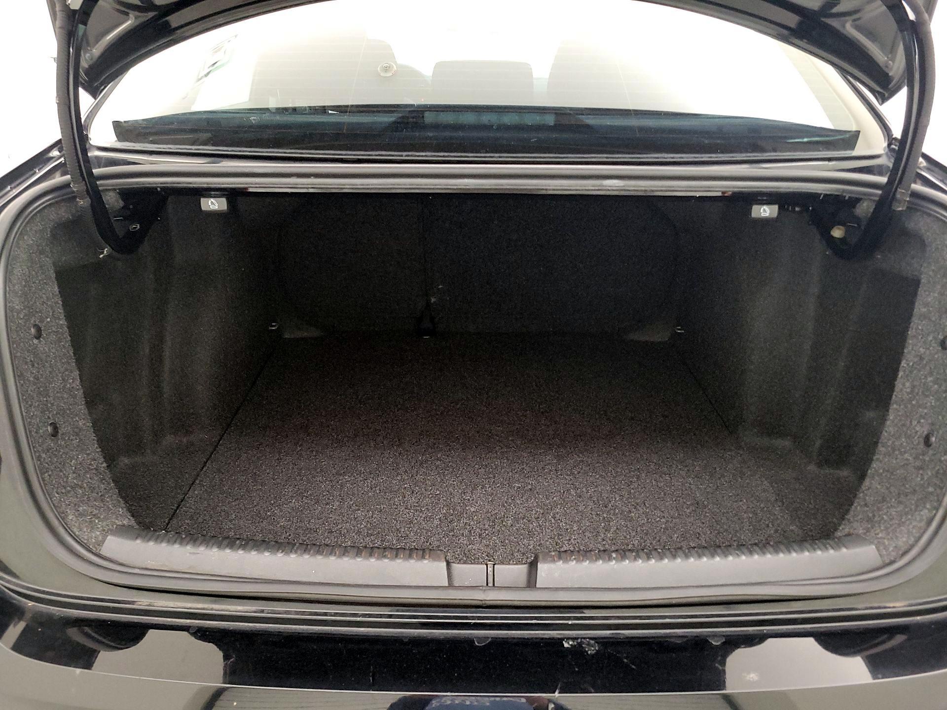 Thumbnail: 2017 Volkswagen Jetta - 20