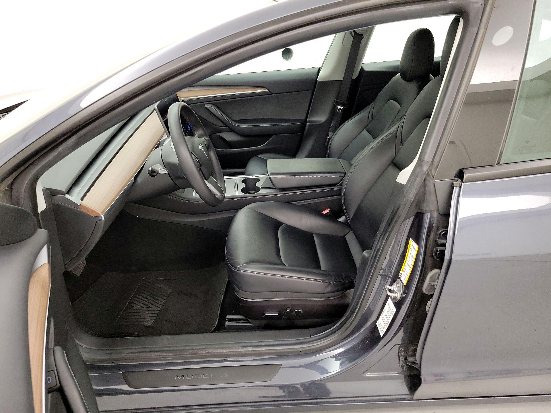 Thumbnail: 2021 Tesla Model 3 - 11