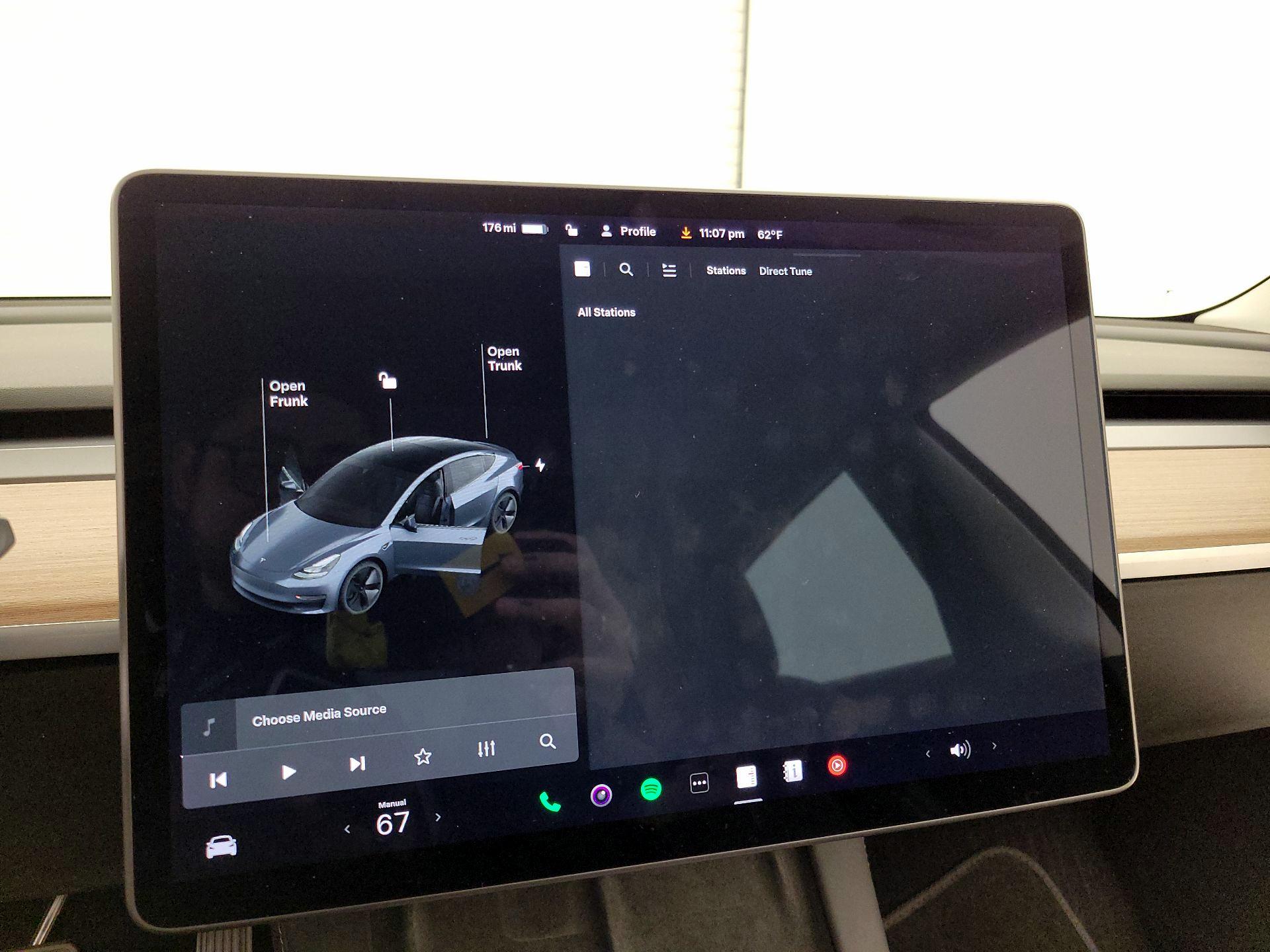 Thumbnail: 2021 Tesla Model 3 - 15