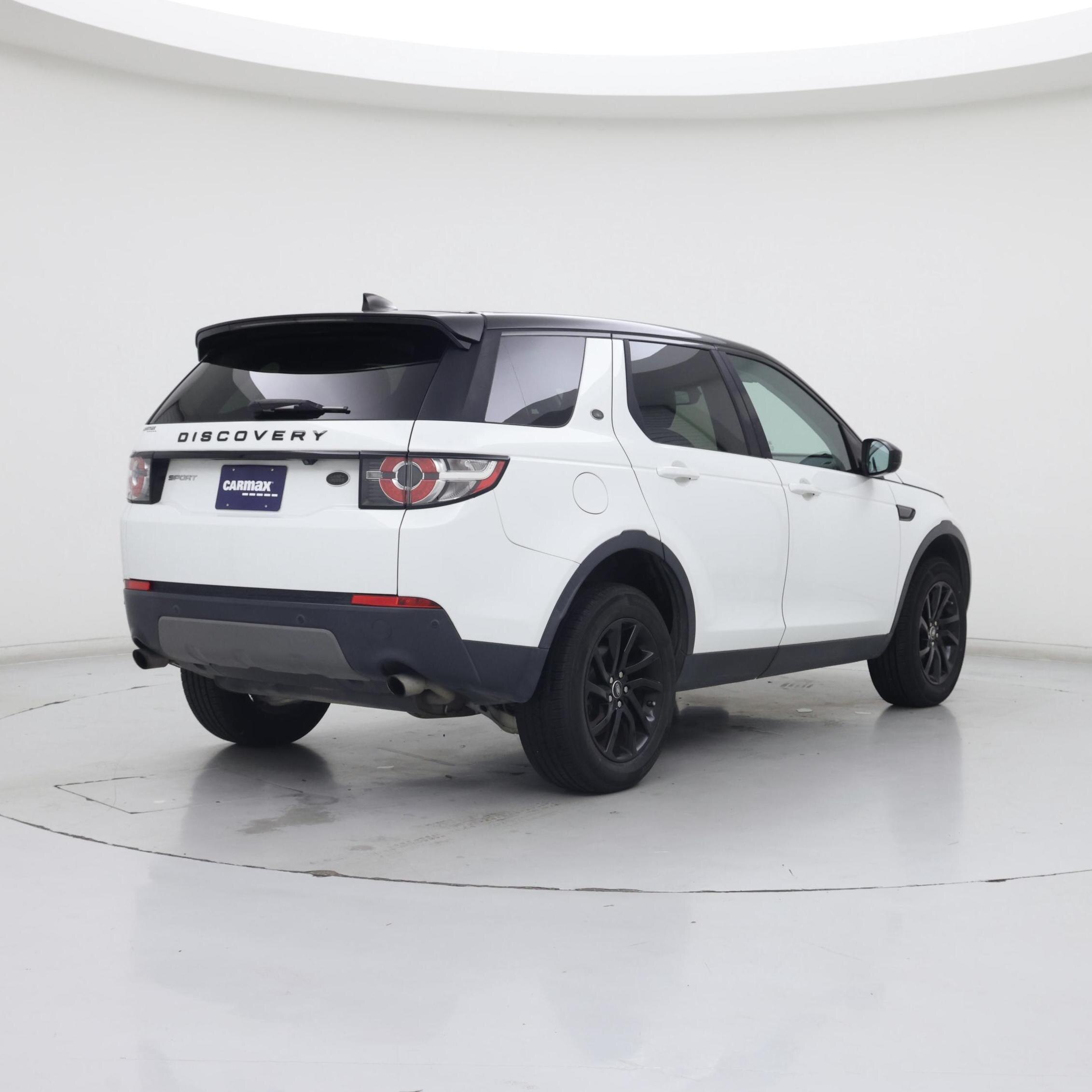 Thumbnail: 2017 Land Rover Discovery Sport - 8