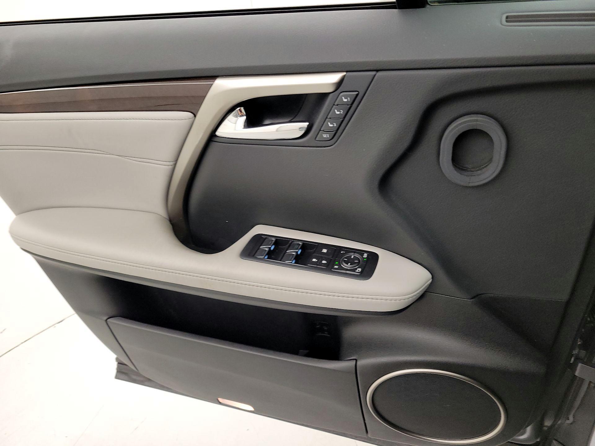 Thumbnail: 2016 Lexus RX - 12